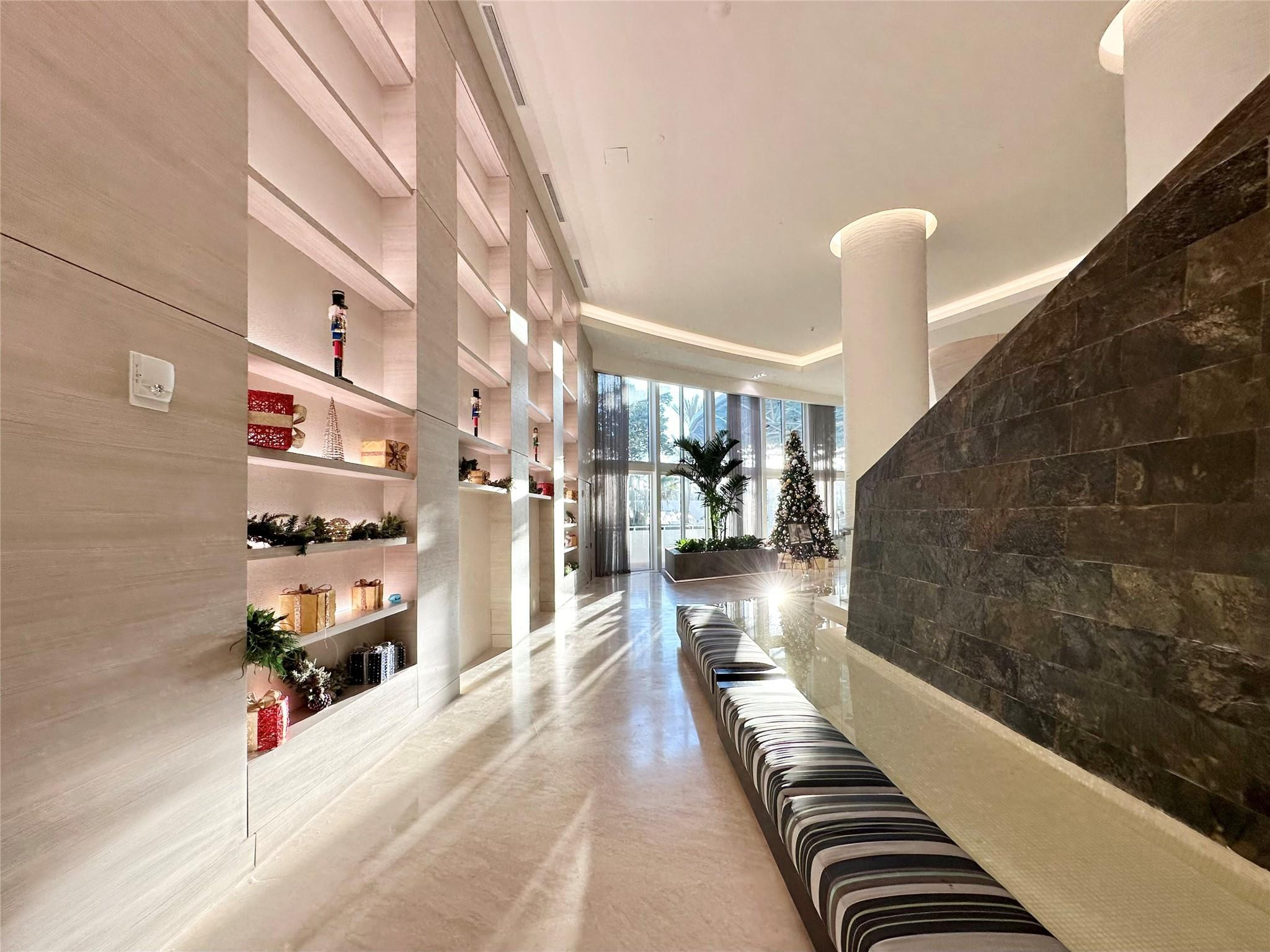 TRUMP ROYALE CONDO - Residential Lease