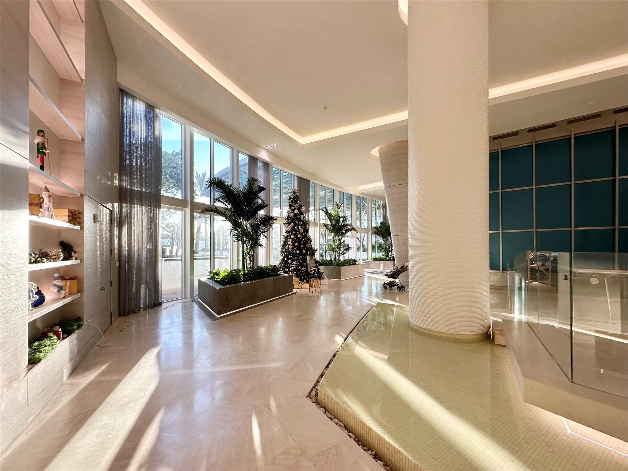 TRUMP ROYALE CONDO - Residential Lease