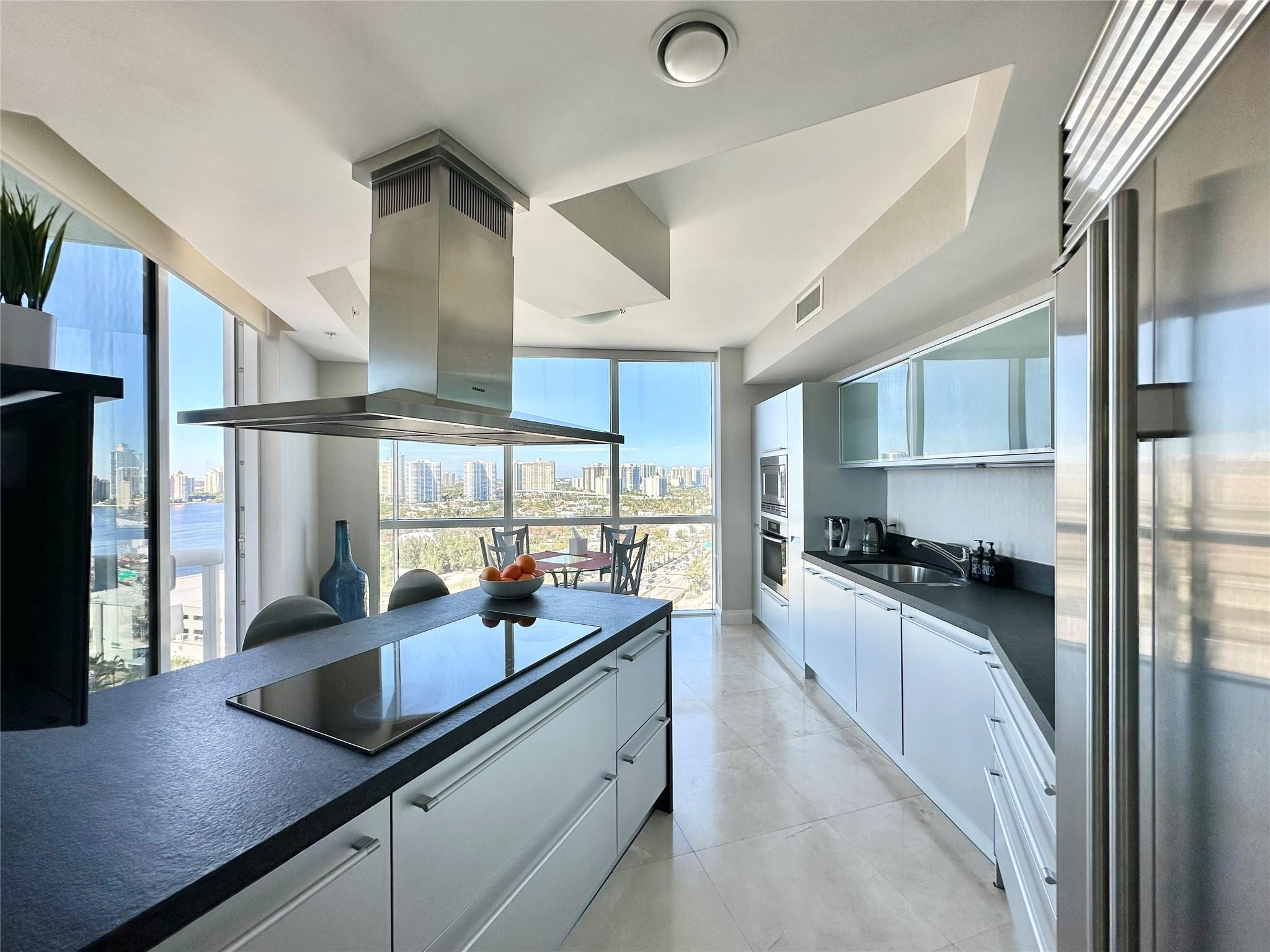 TRUMP ROYALE CONDO - Residential Lease