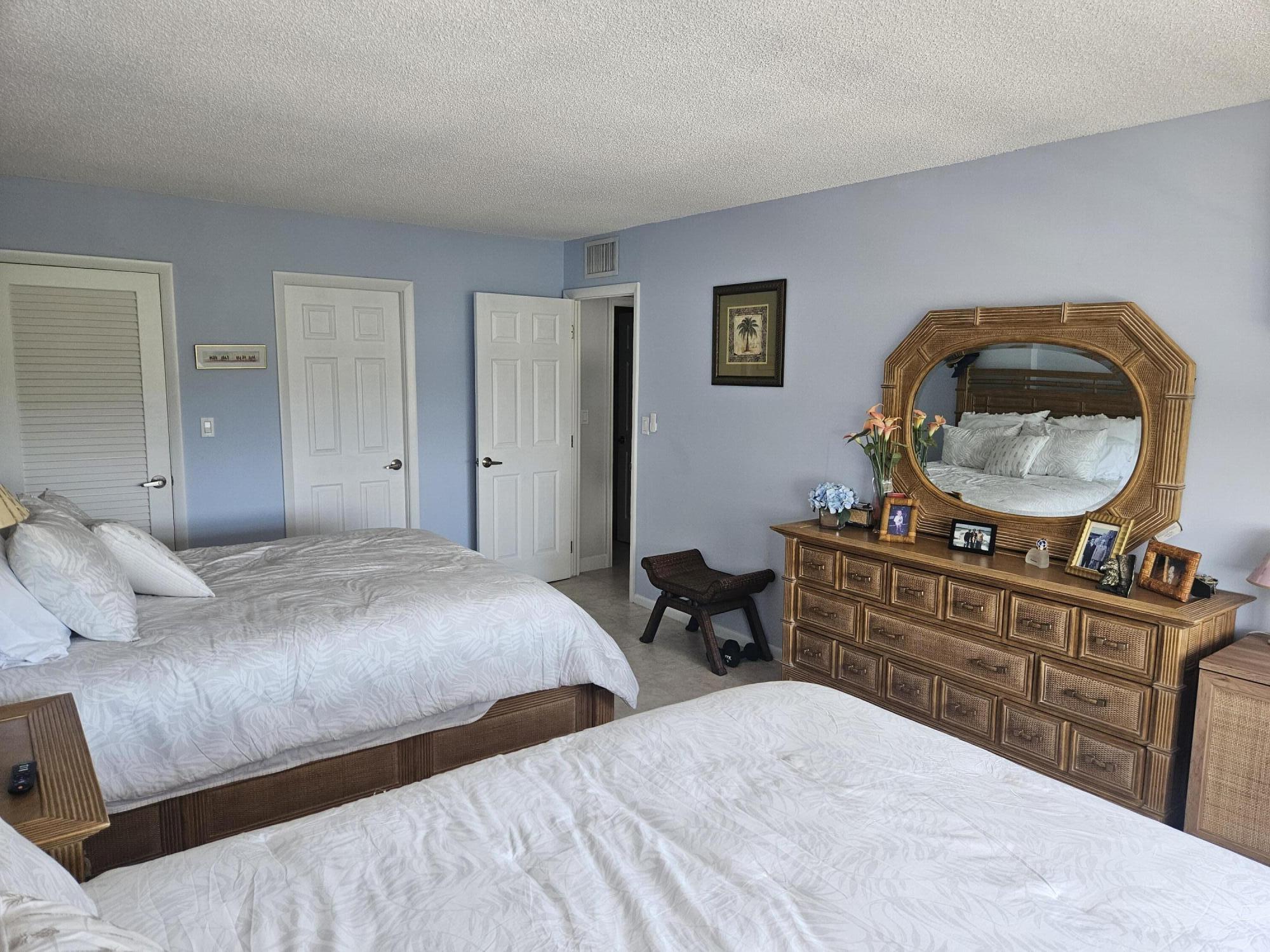 BOCA TOWERS CONDO PORTION - Residential Lease