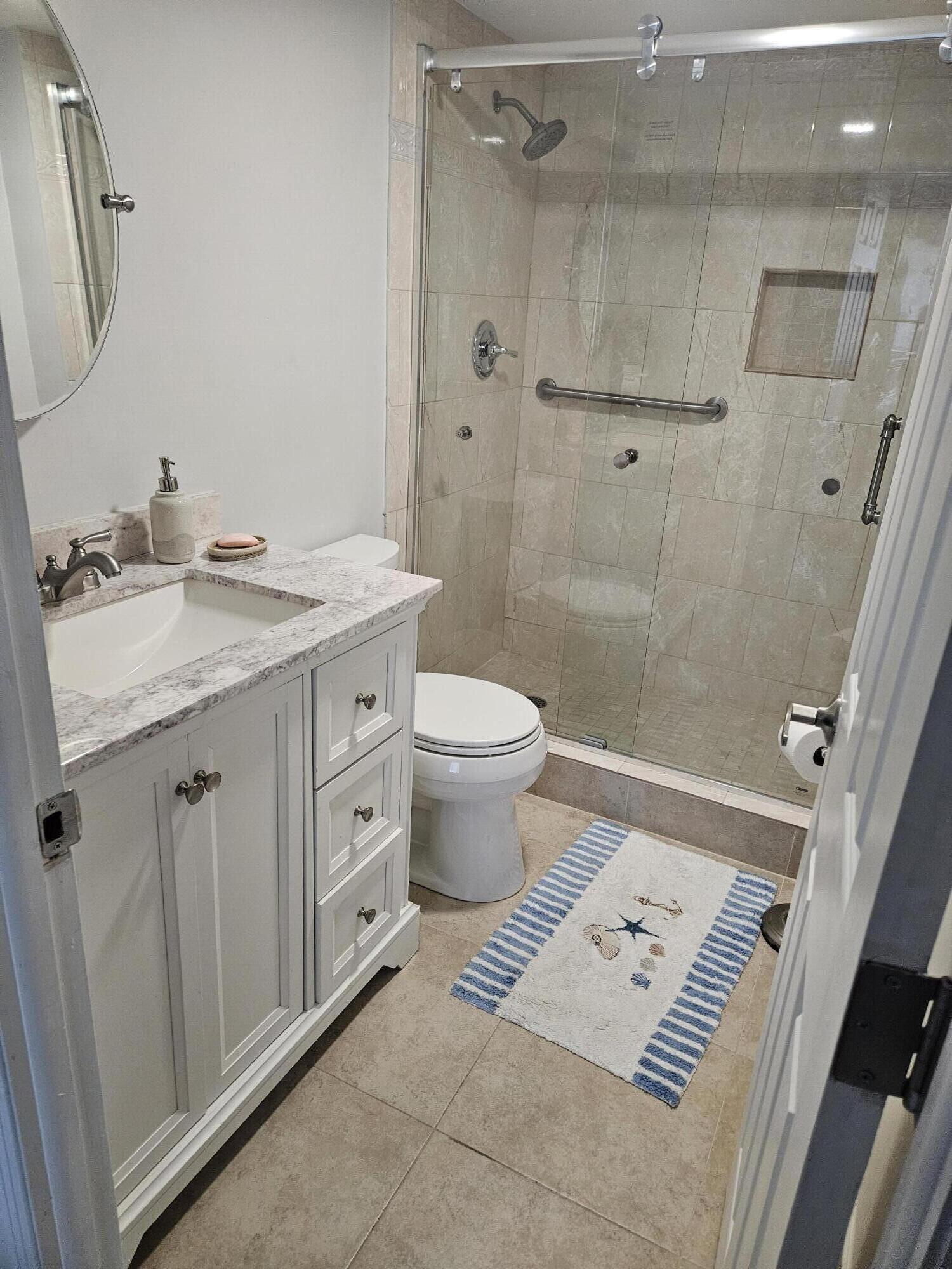 BOCA TOWERS CONDO PORTION - Residential Lease
