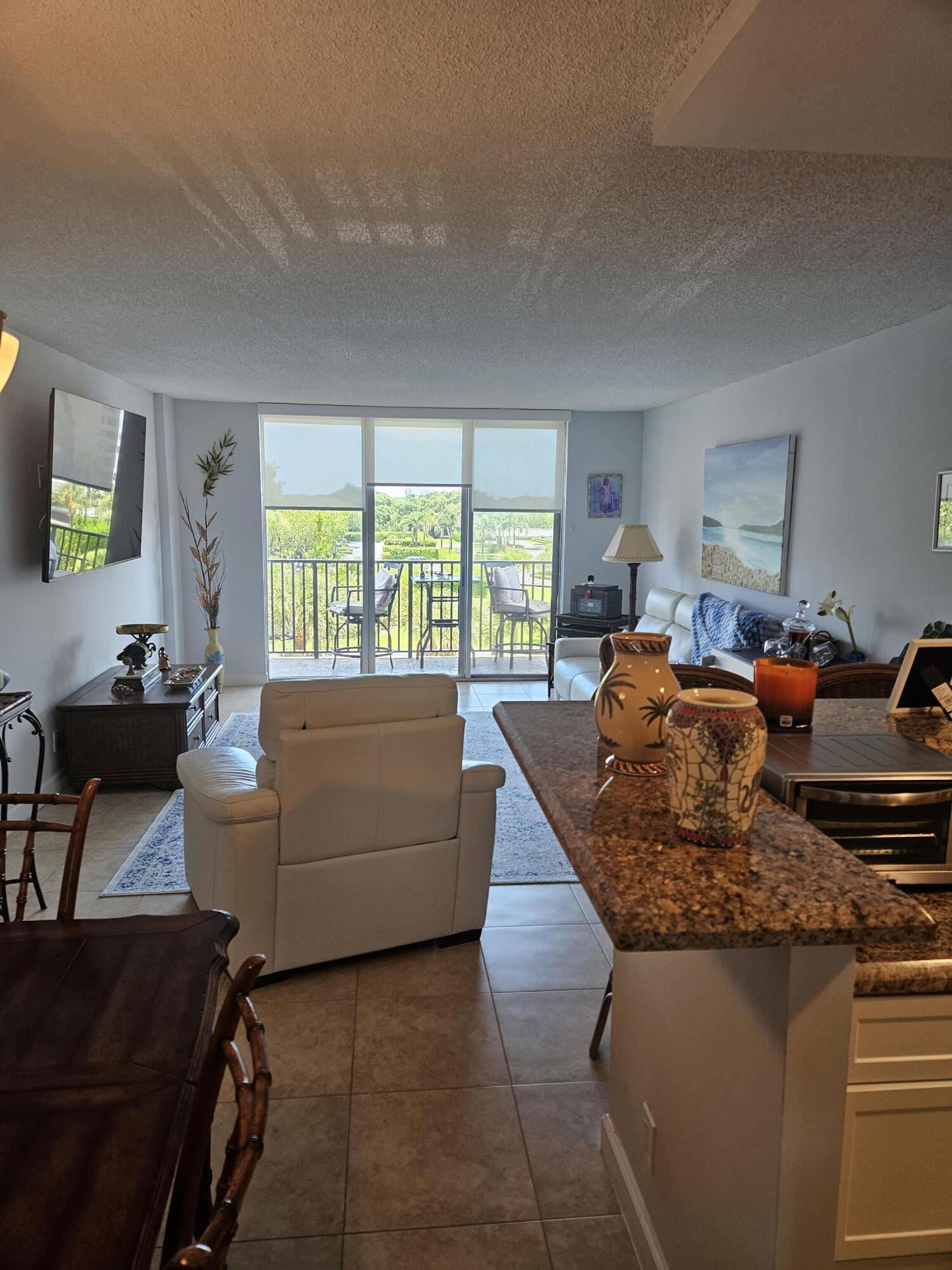 BOCA TOWERS CONDO PORTION - Residential Lease