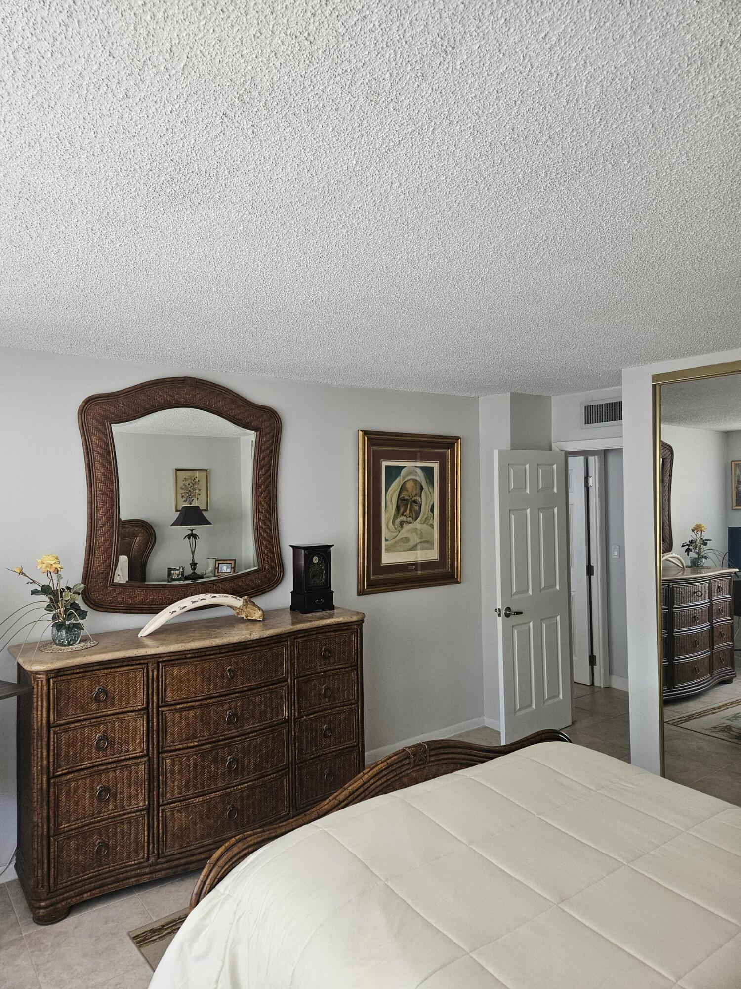 BOCA TOWERS CONDO PORTION - Residential Lease