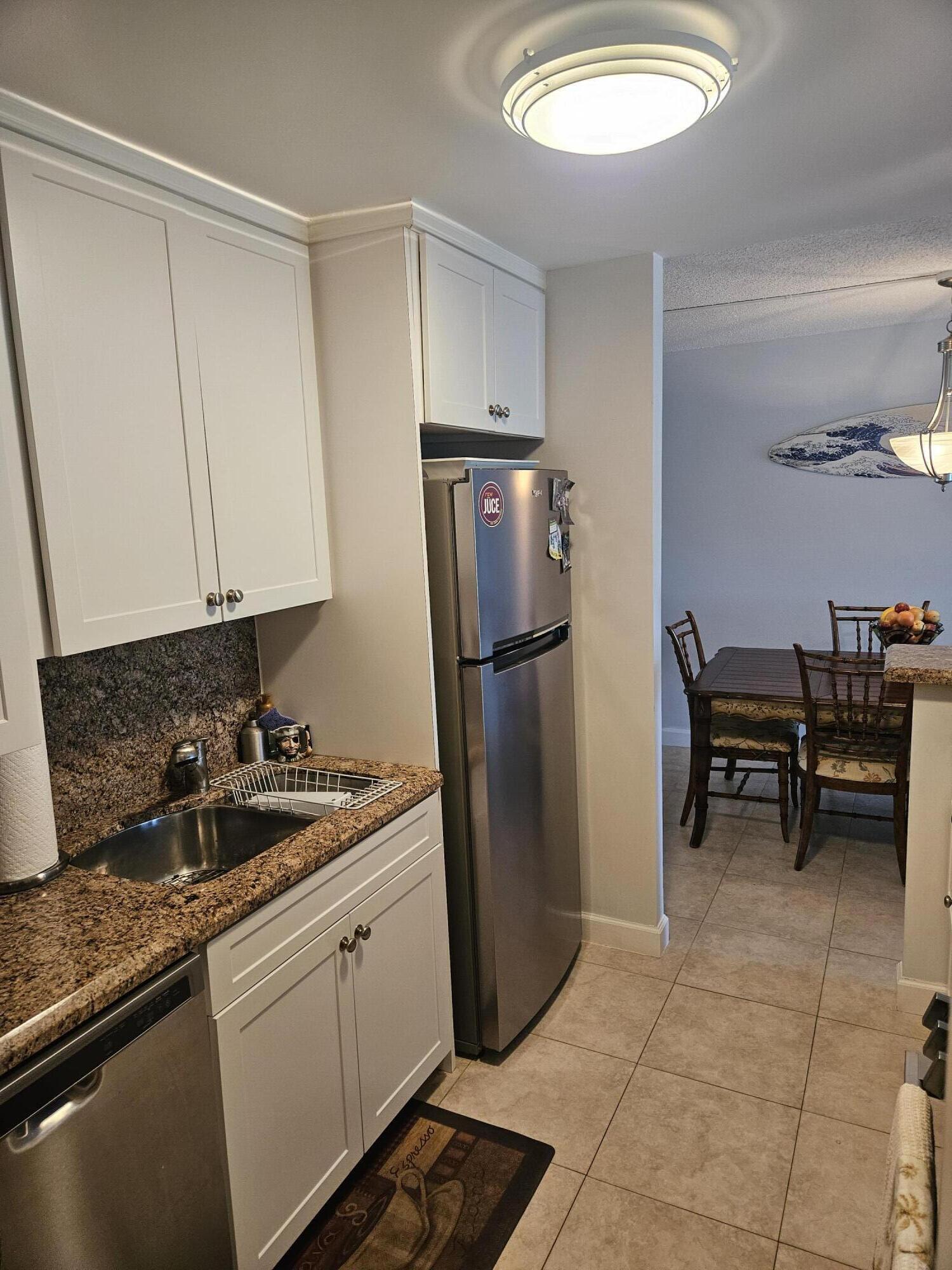 BOCA TOWERS CONDO PORTION - Residential Lease