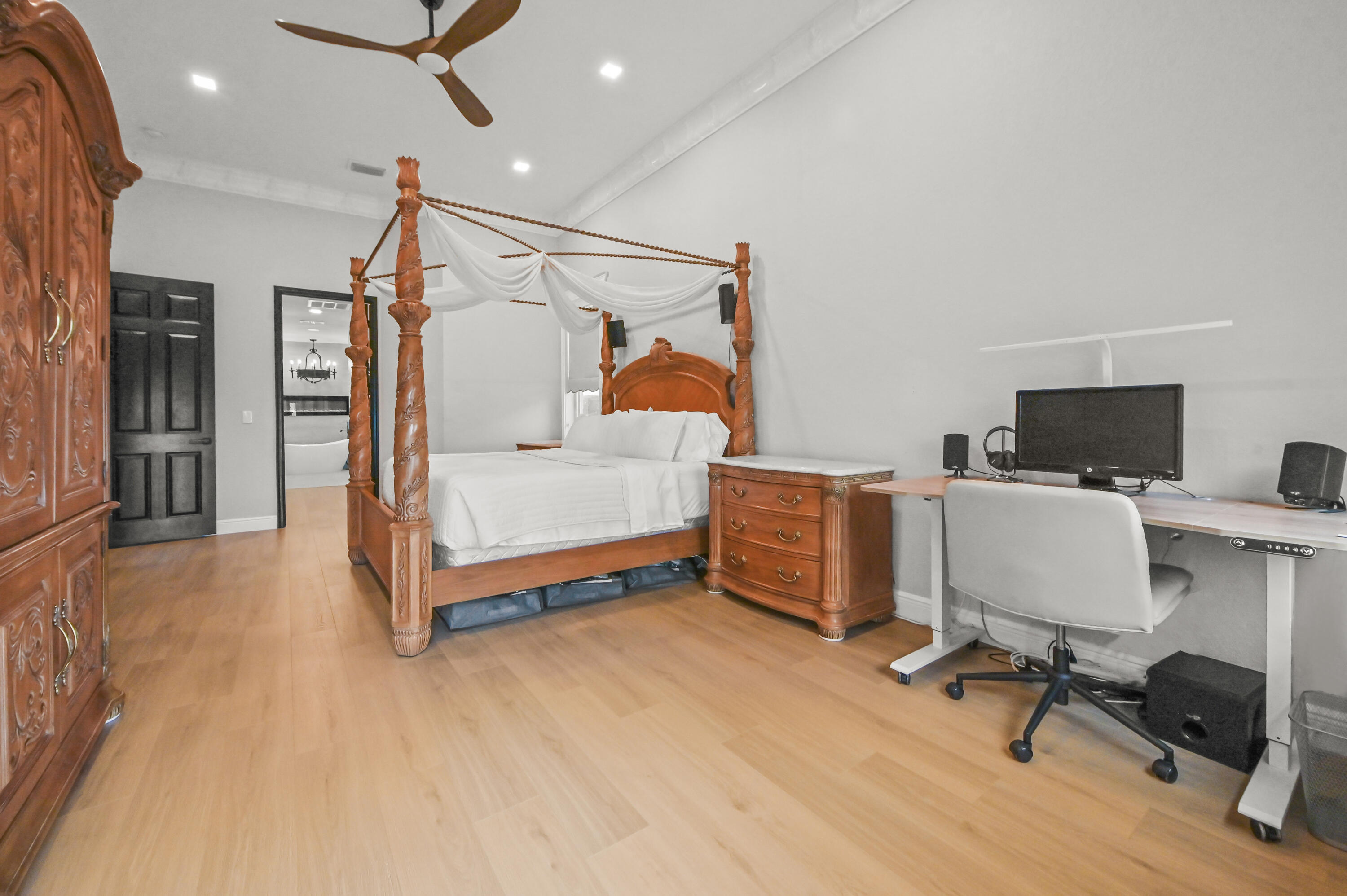 ISLES AT WELLINGTON - Residential