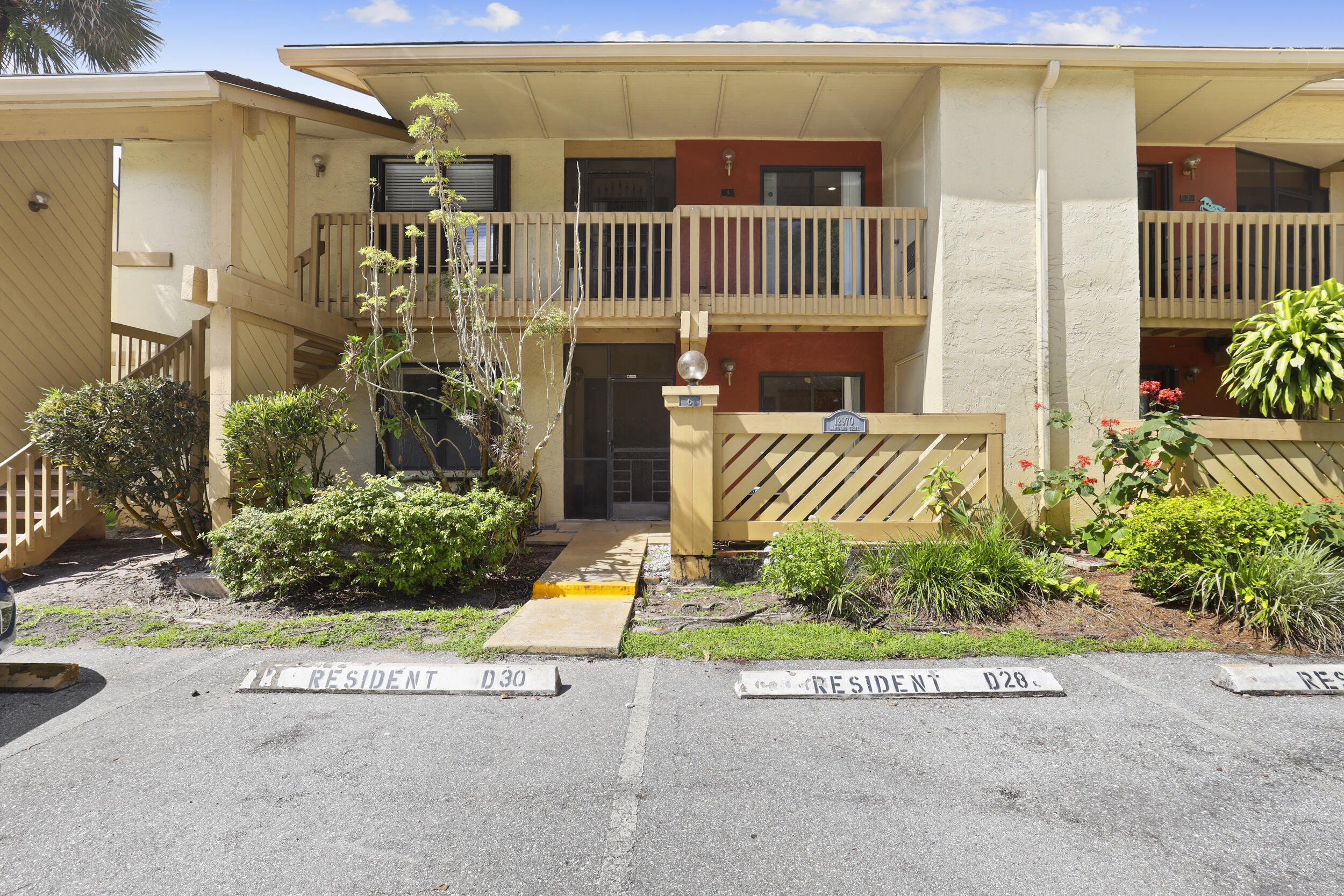 SHEFFIELD WOODS AT WELLINGTON CONDO - Residential