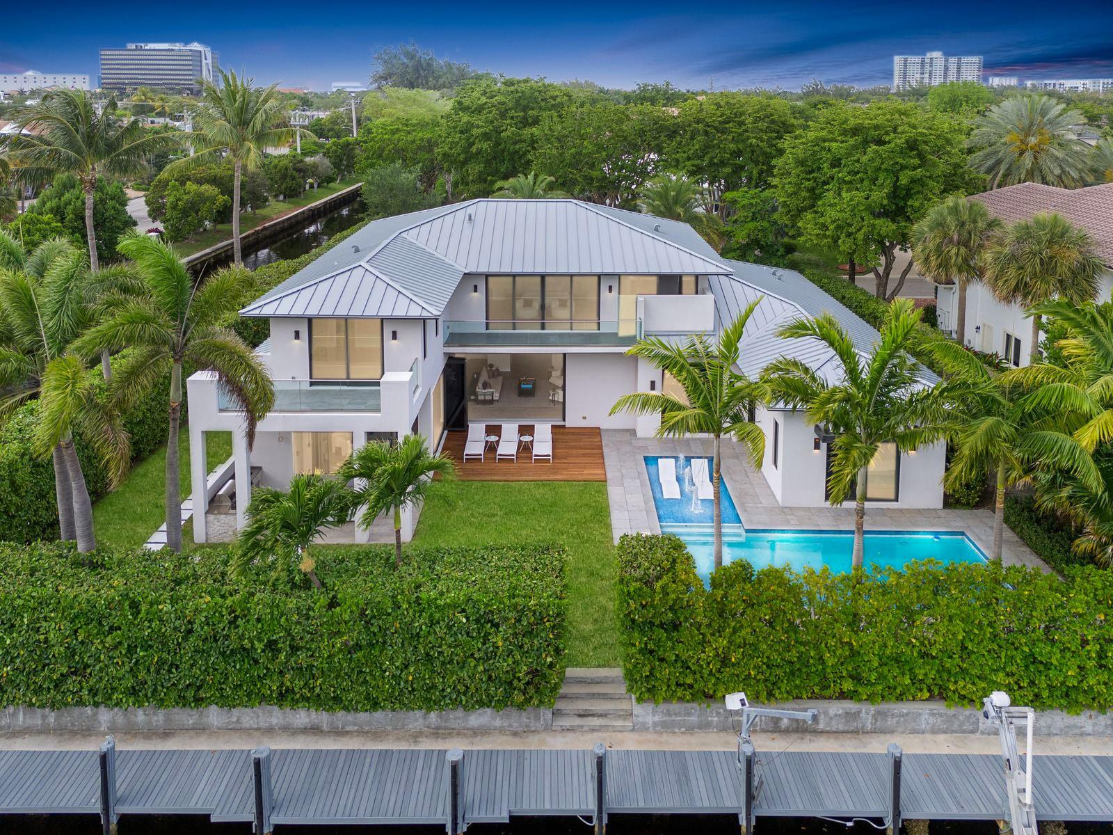 BAY COLONY - Residential
