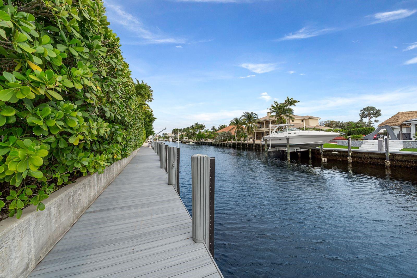 BAY COLONY - Residential
