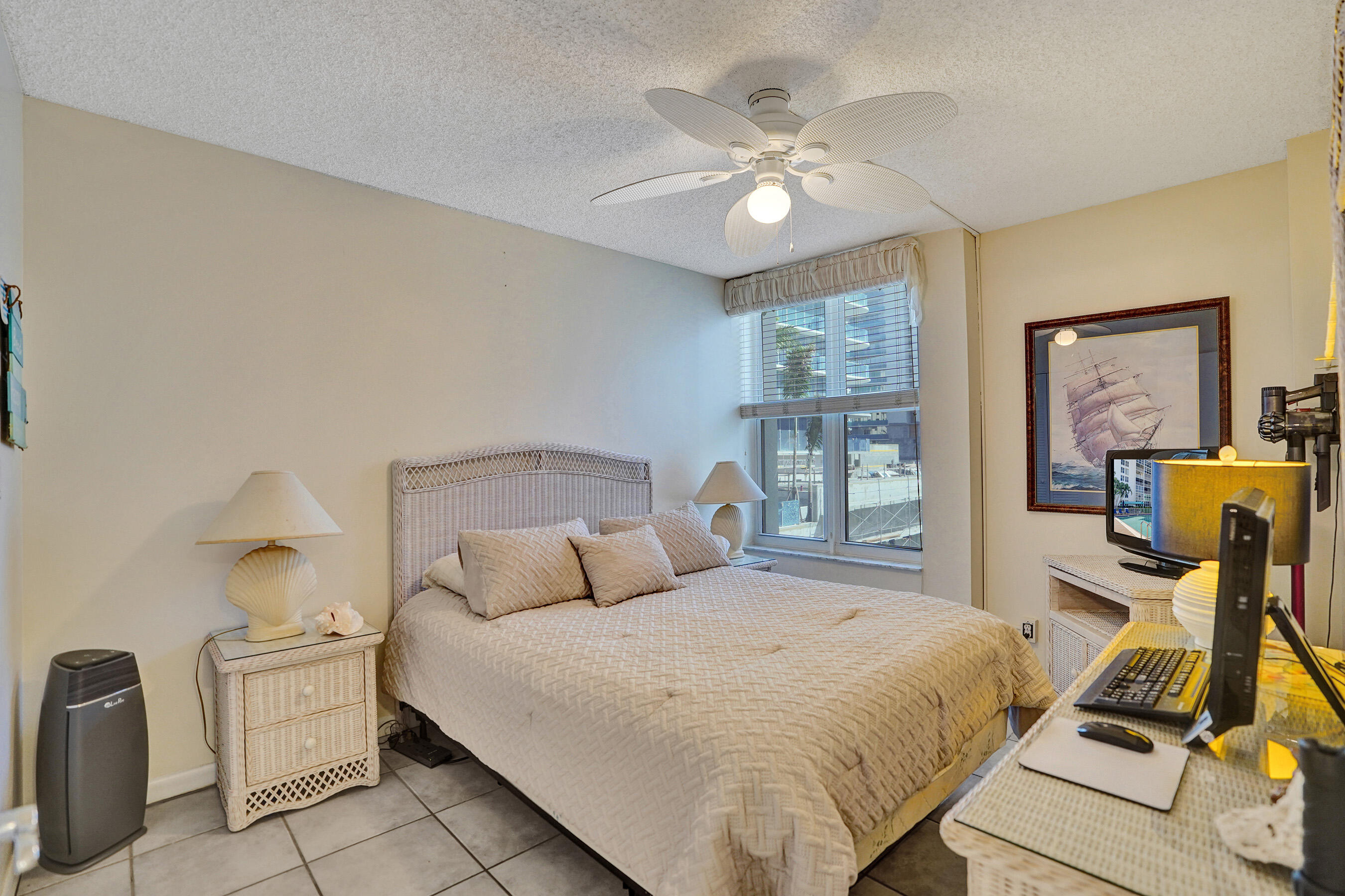 DELPHI TOWERS CONDO - Residential Lease