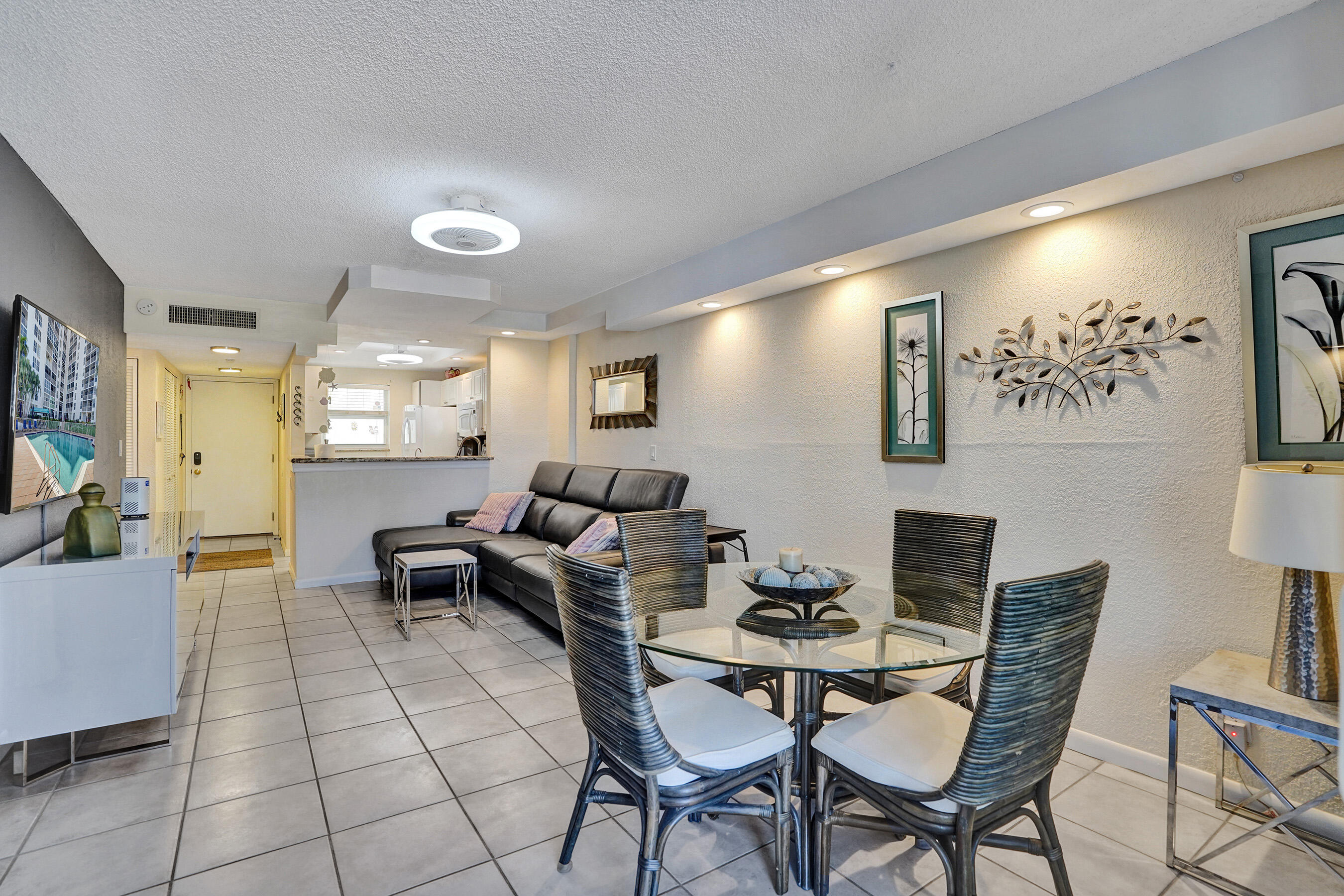 DELPHI TOWERS CONDO - Residential Lease