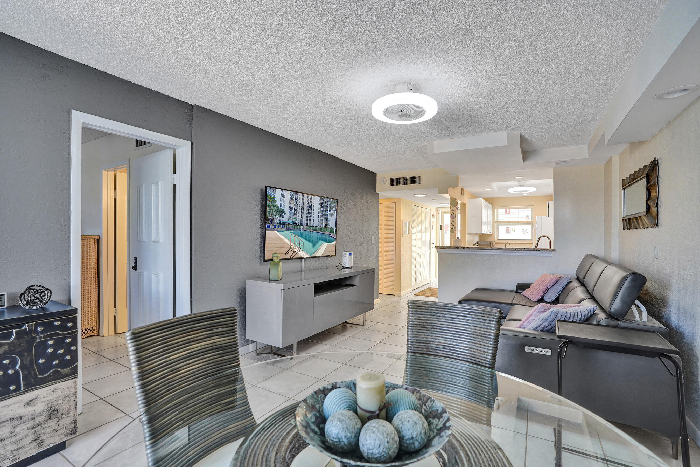 DELPHI TOWERS CONDO - Residential Lease