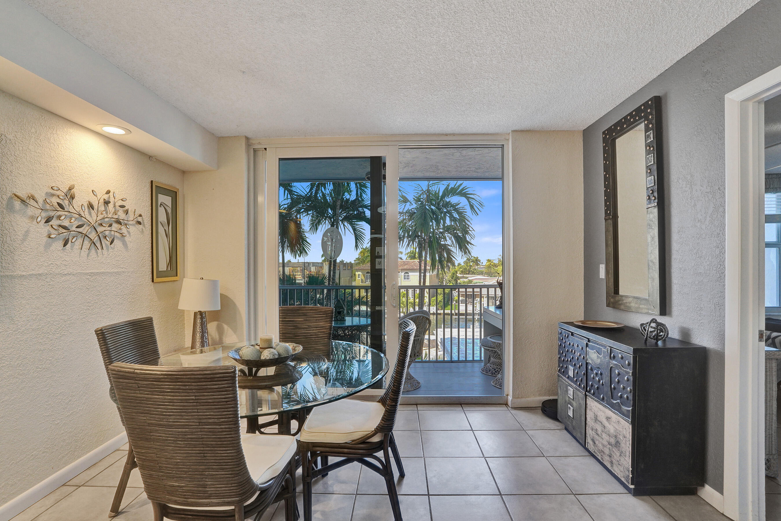 DELPHI TOWERS CONDO - Residential Lease