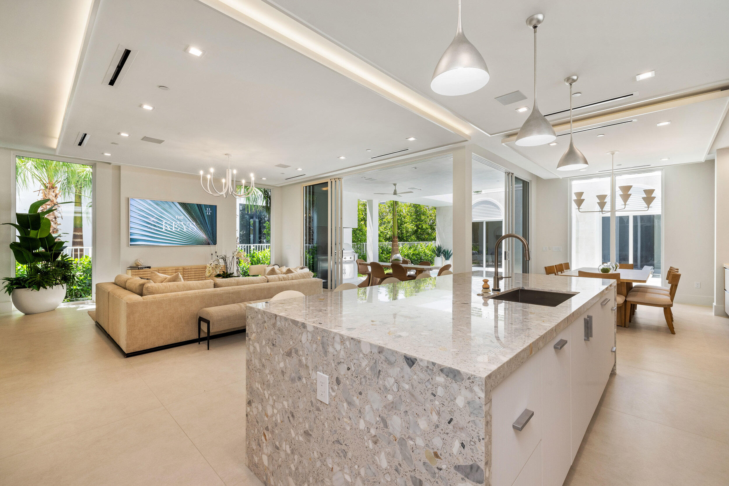 SOPHIA FREY - Residential