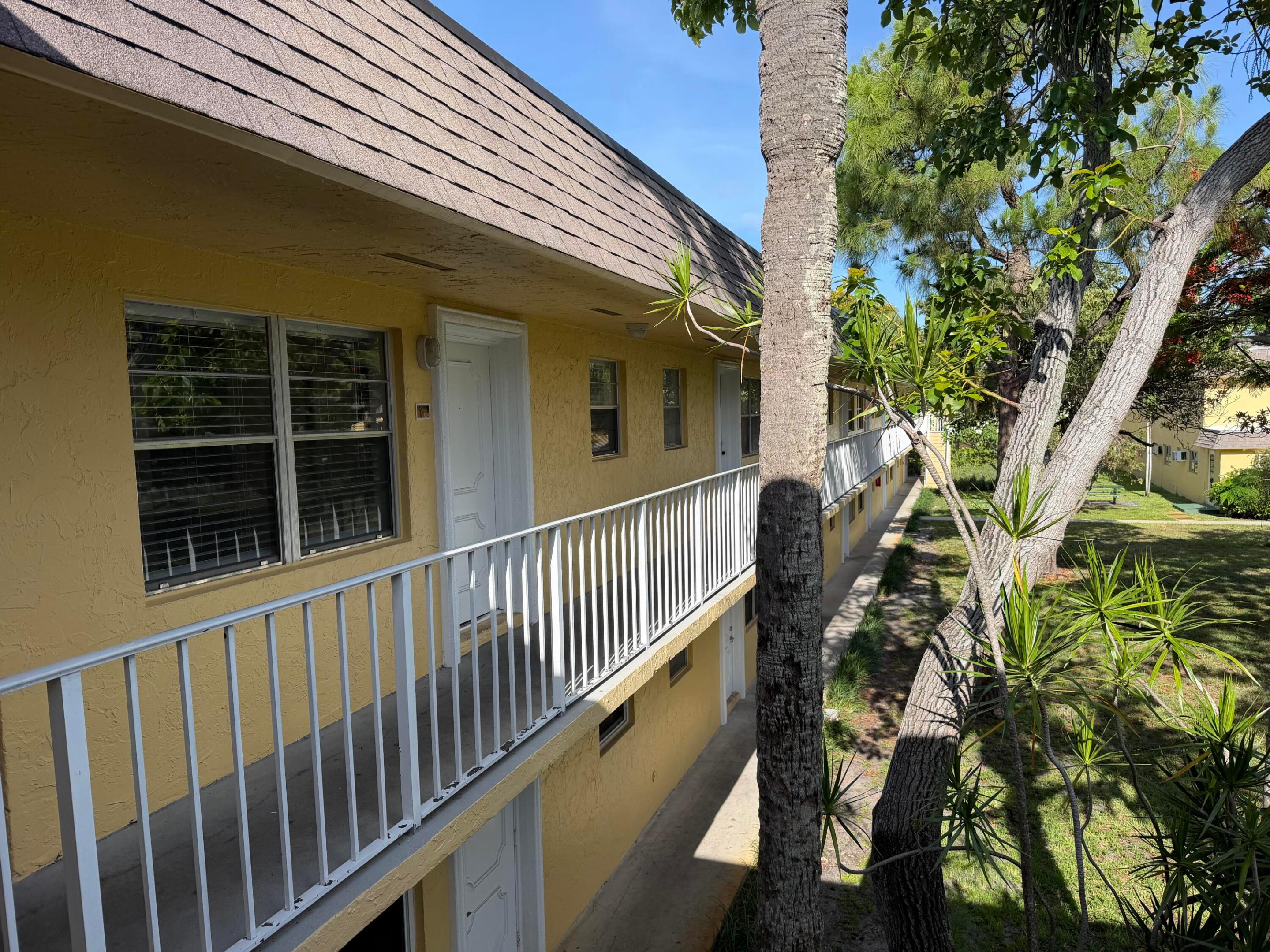 VILLAGE PARK AT OAKLAND CONDO - Residential Lease