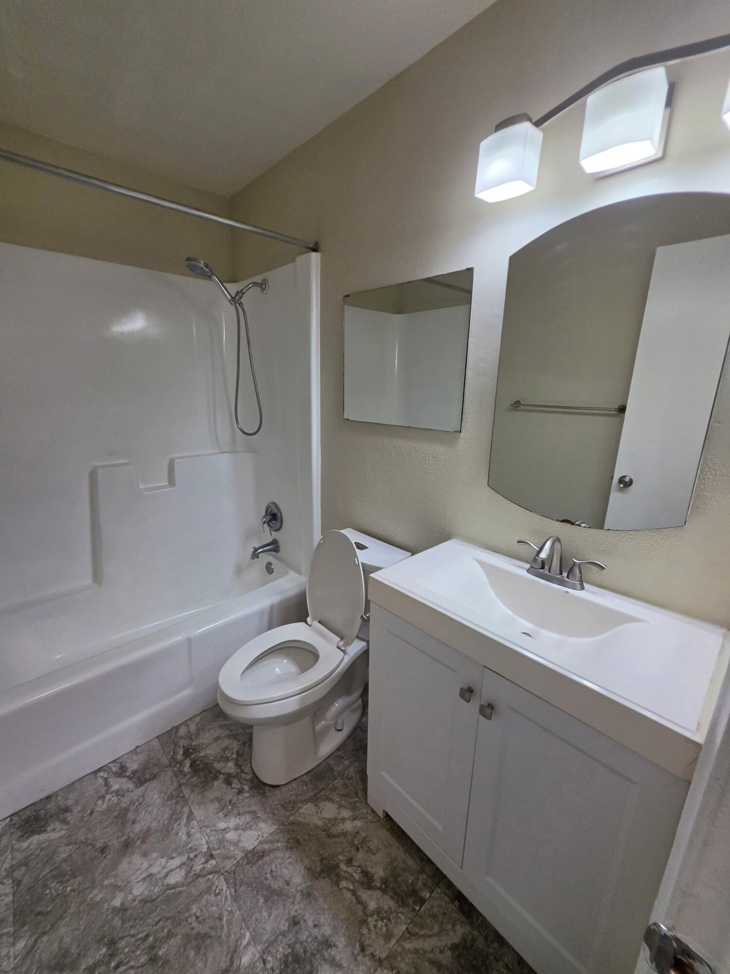 VILLAGE PARK AT OAKLAND CONDO - Residential Lease