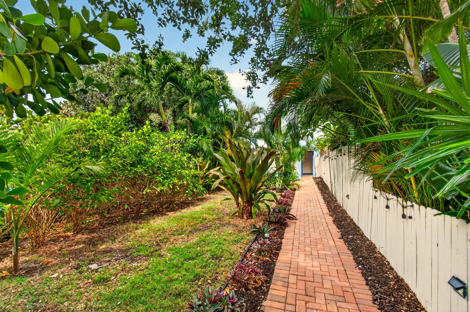 LAKE WORTH TOWN OF - Residential
