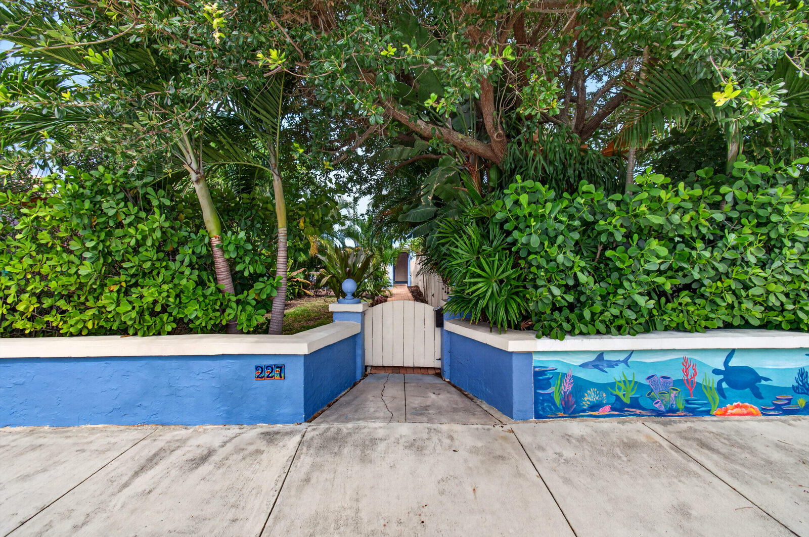 LAKE WORTH TOWN OF - Residential