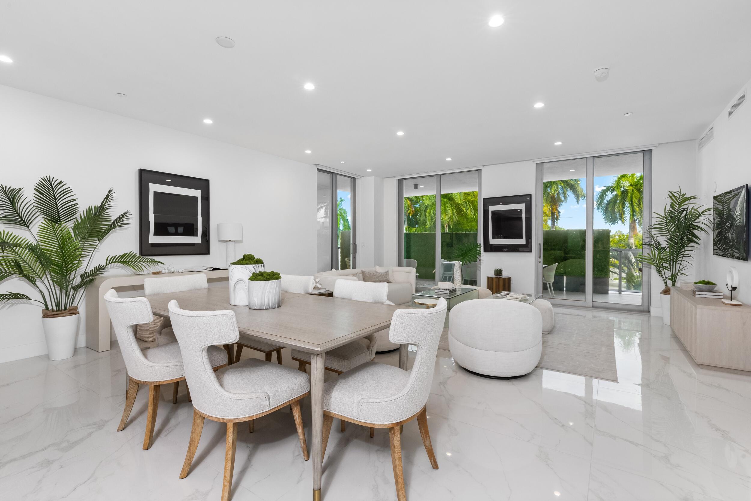 ROYAL PALM RESIDENCES - Residential