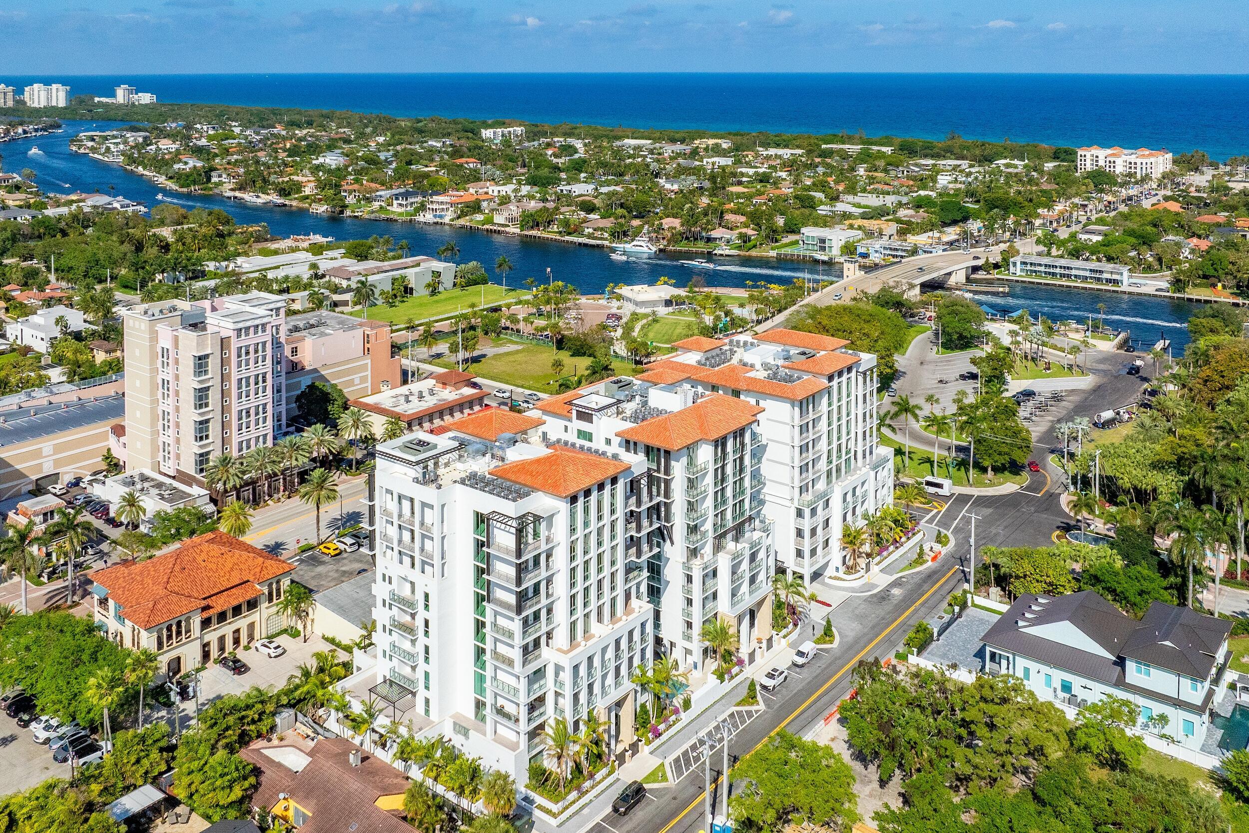 ROYAL PALM RESIDENCES - Residential