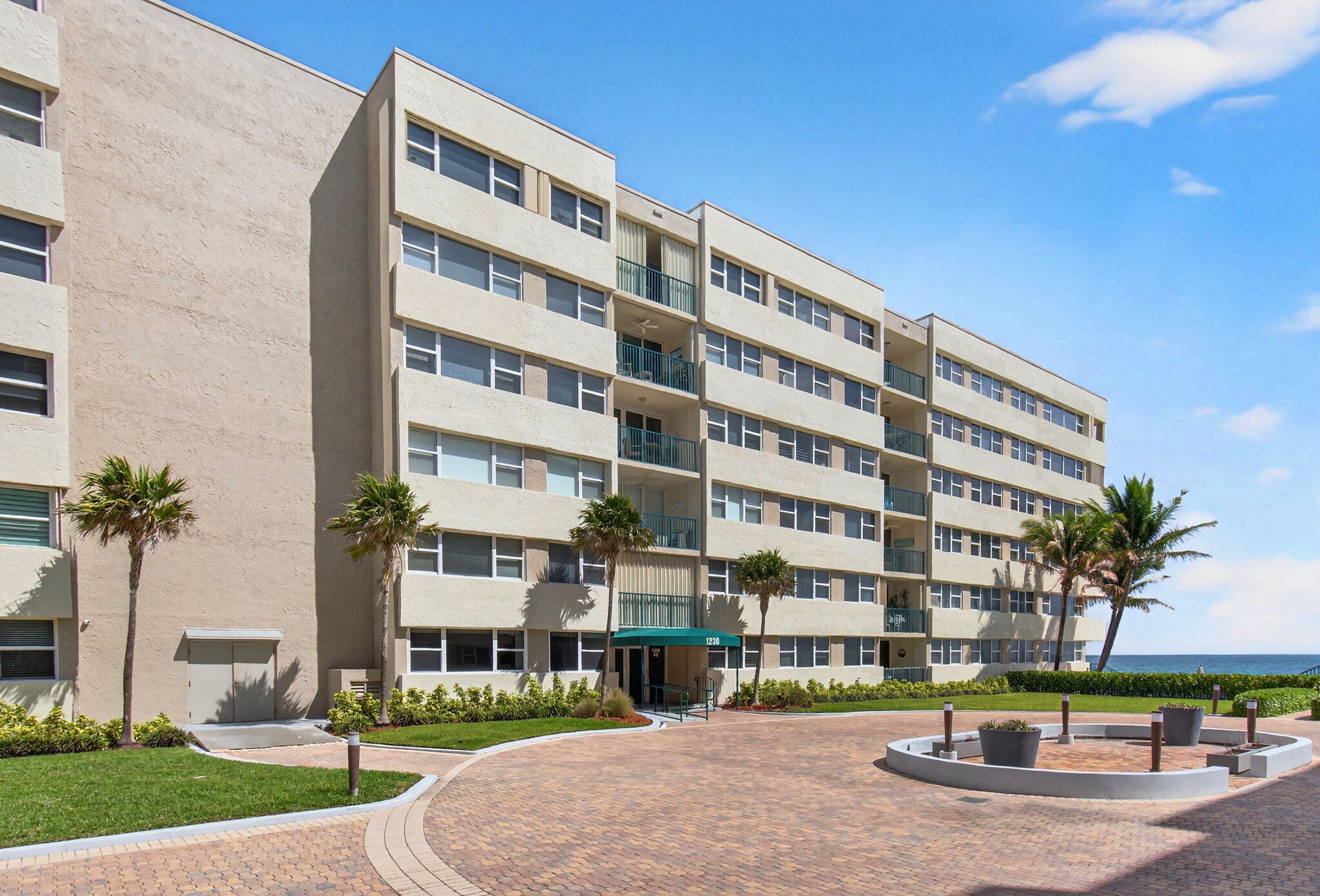 PORT DE MER CONDO - Residential