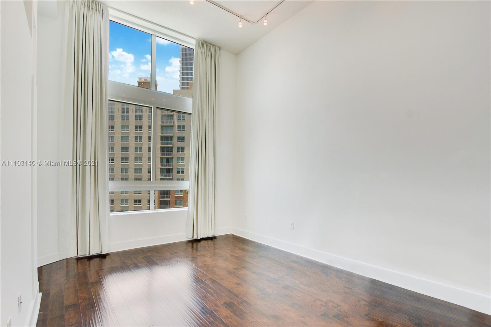 Quantum on the Bay - Residential Lease