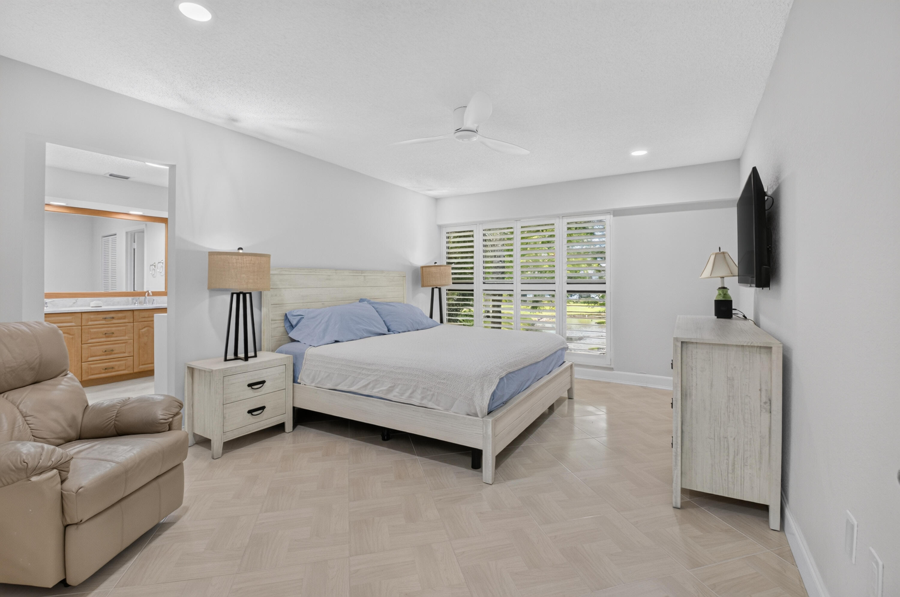 GARDENS OF LAKEWOOD CONDO - Residential