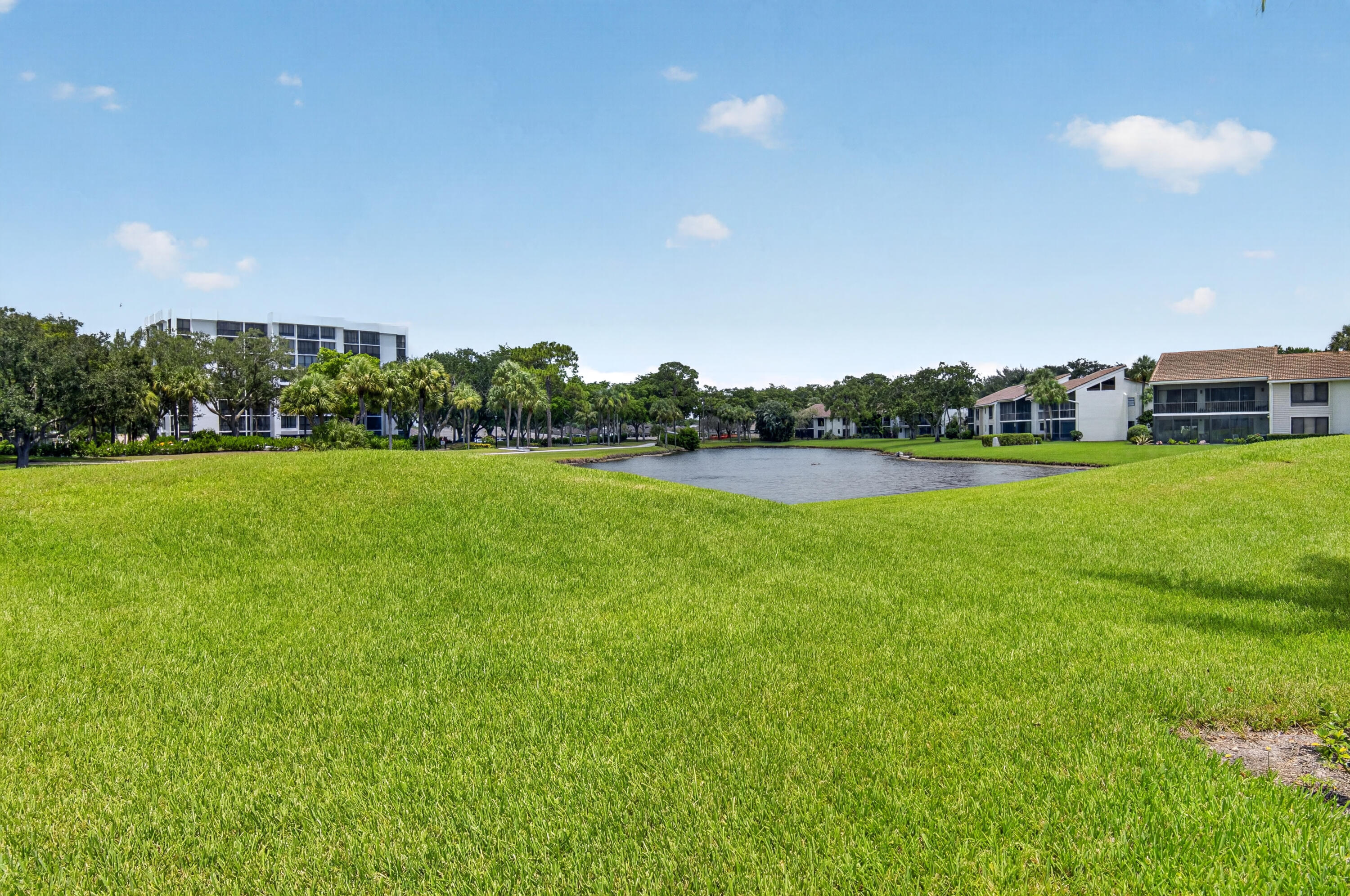 GARDENS OF LAKEWOOD CONDO - Residential