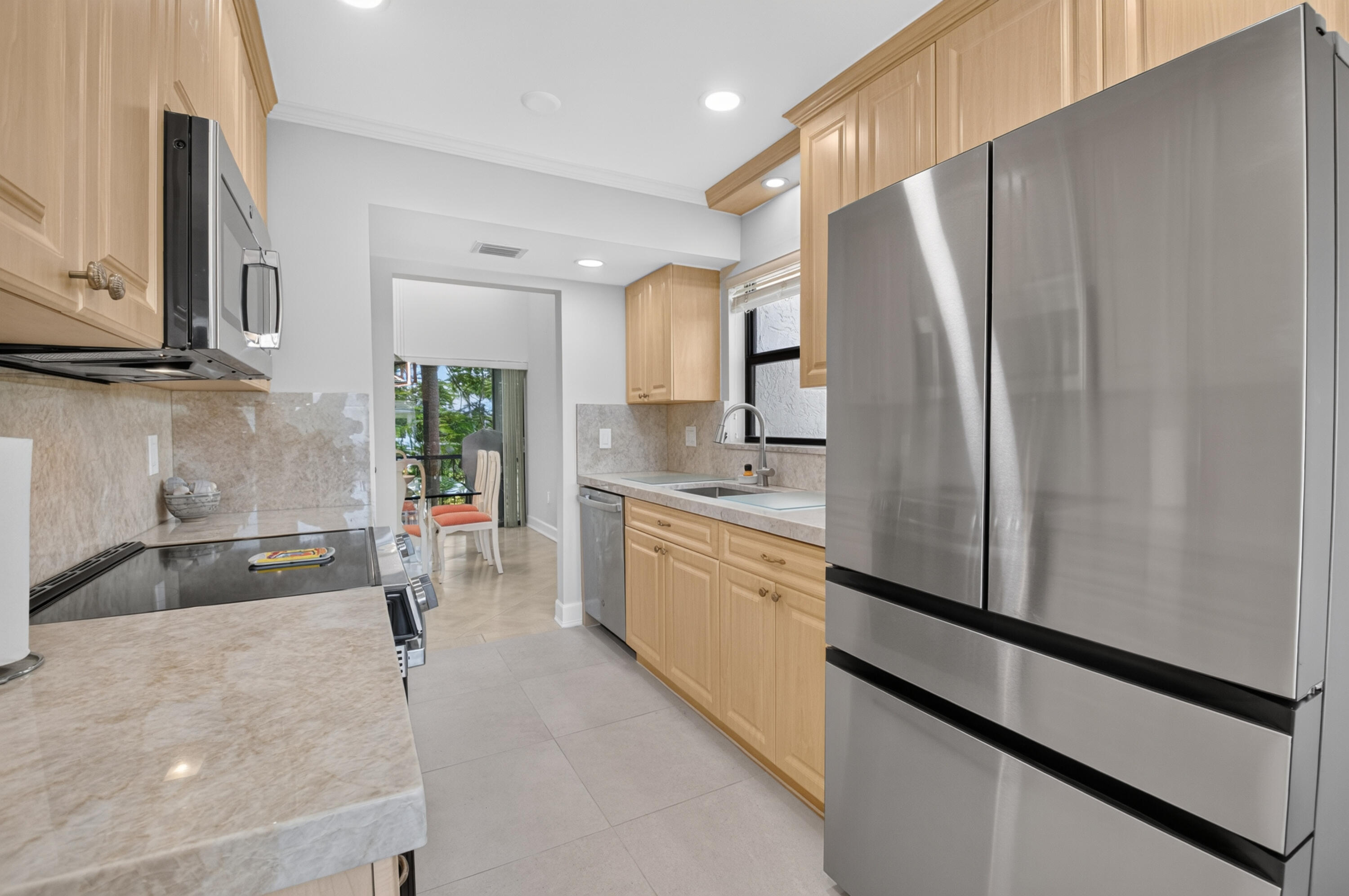 GARDENS OF LAKEWOOD CONDO - Residential