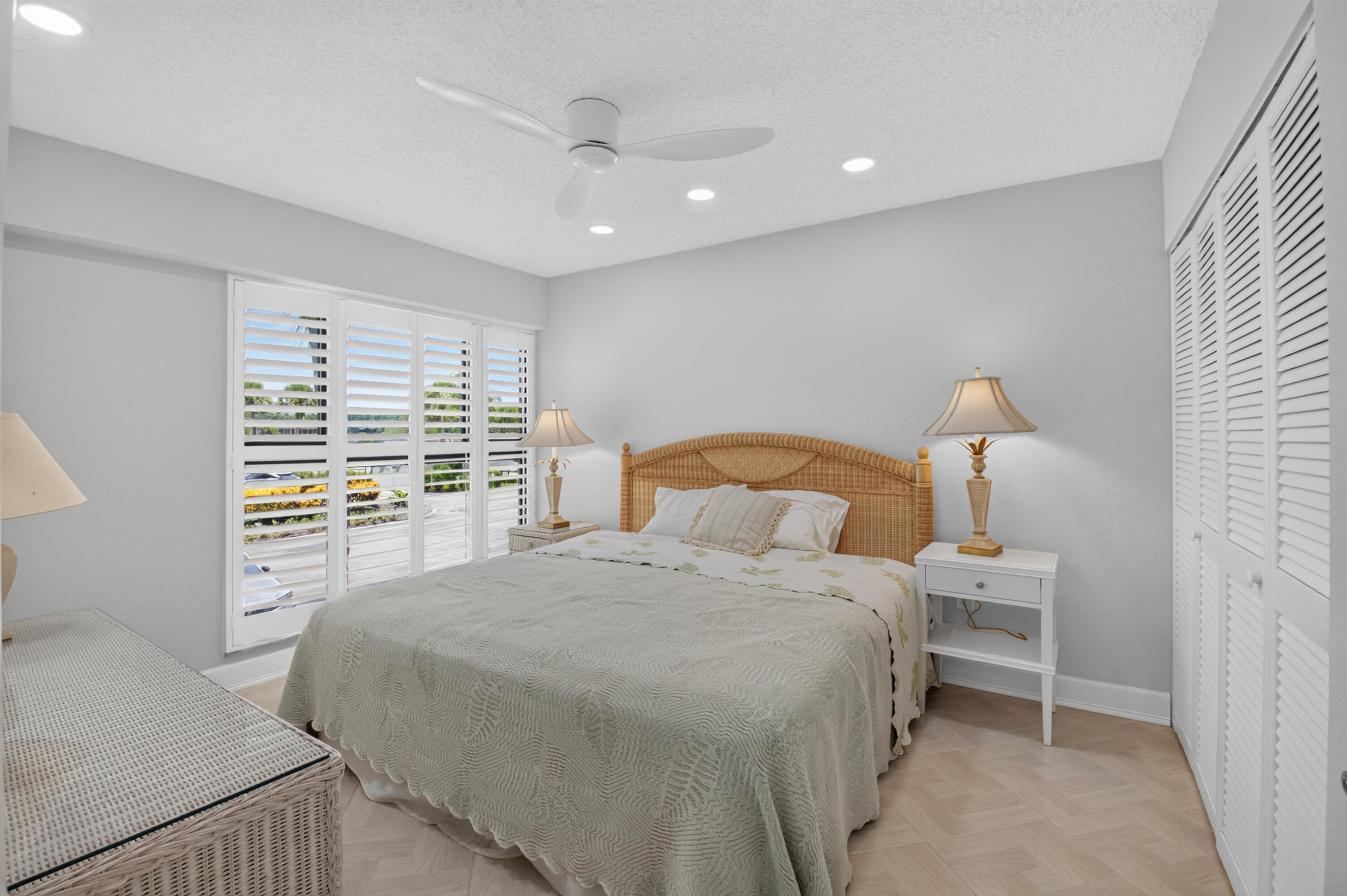 GARDENS OF LAKEWOOD CONDO - Residential