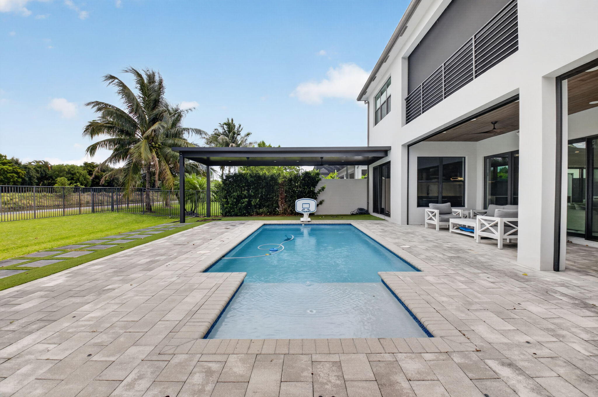 LOTUS - Residential