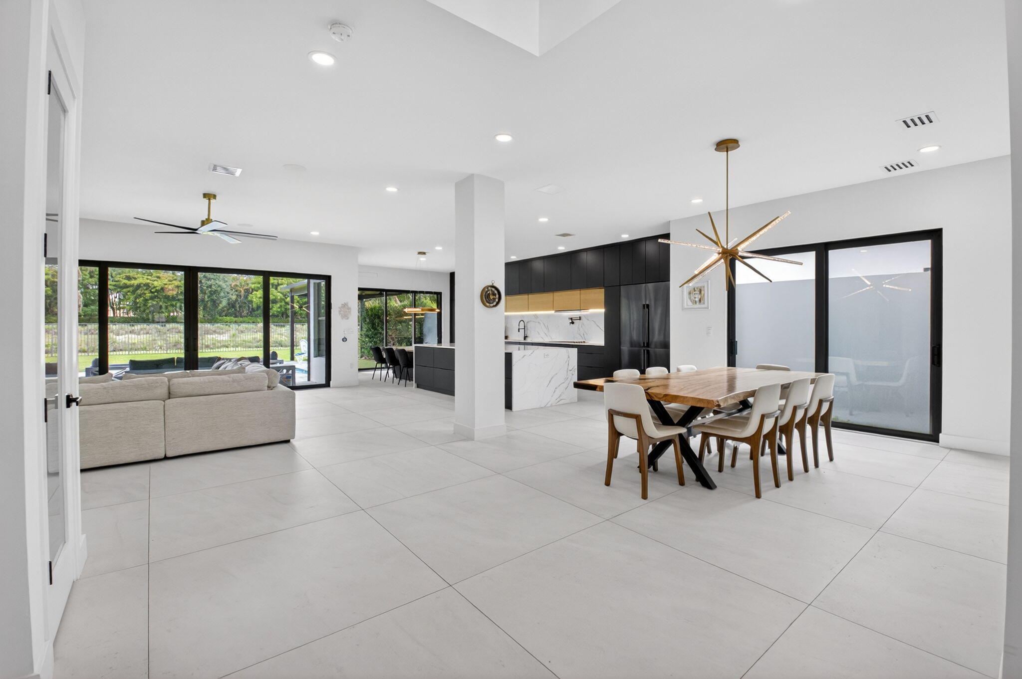LOTUS - Residential
