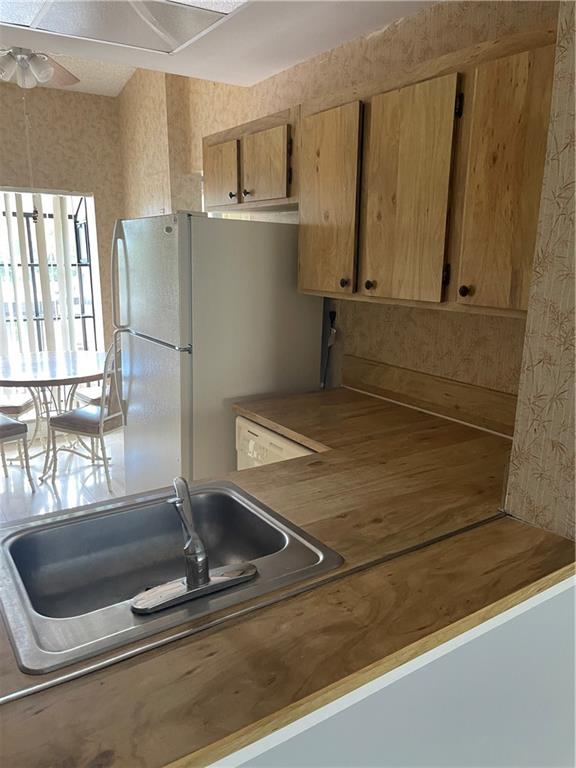 MEADOWRIDGE EAST CONDO - Residential