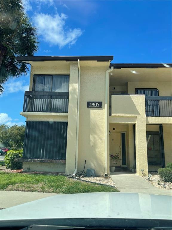 Don't miss the opportunity to own this SPACIOUS condo in Meadowridge with high ceilling! This 2 bedroom 2 bathroom condo is turnkey ready to move in.Porcelain tile throughout the entire home, . This condo is located in between major highways, shopping centers, and supermarkets. It is close to everything! Easy to show!