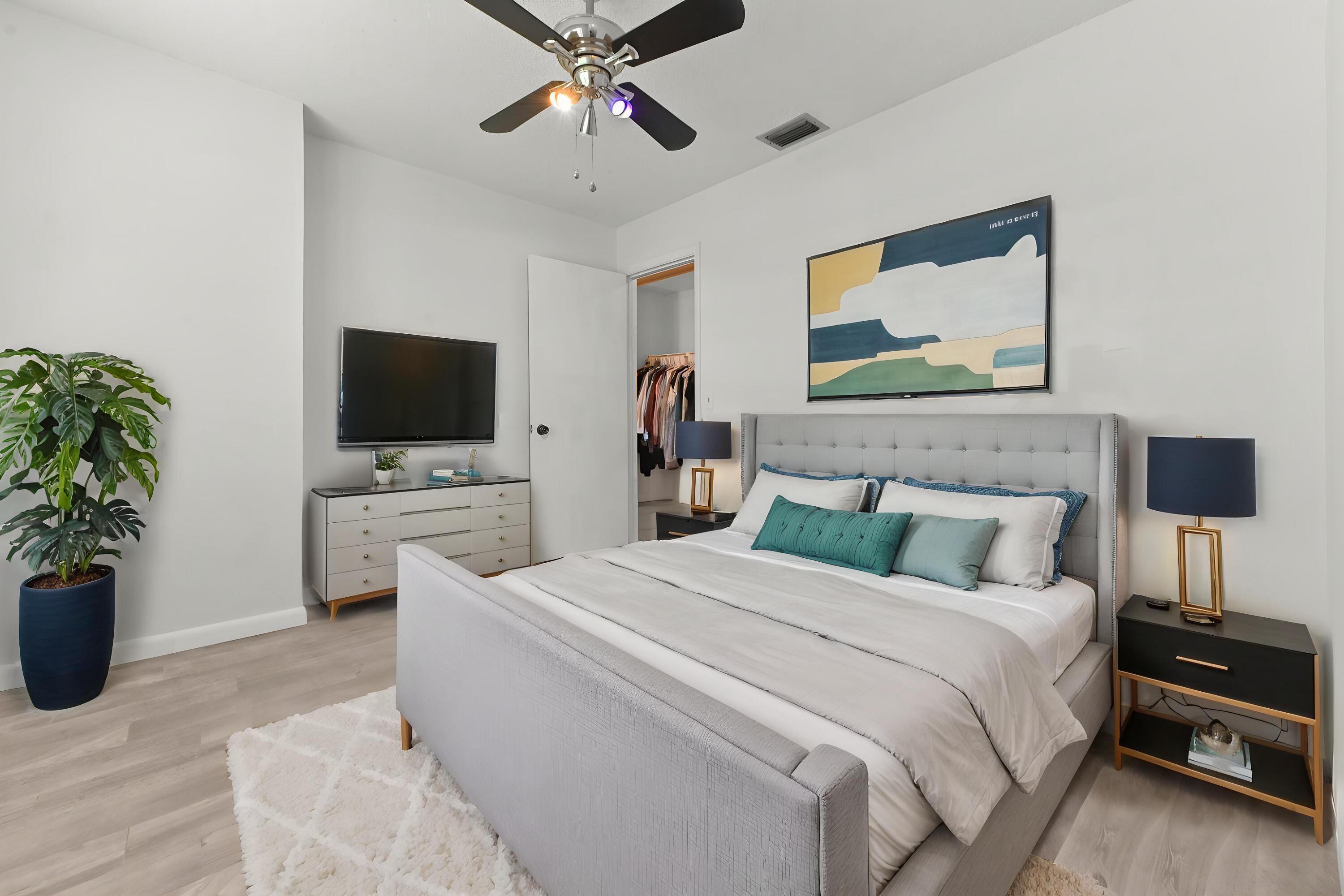 INDIAN TRAIL VILLAS - Residential