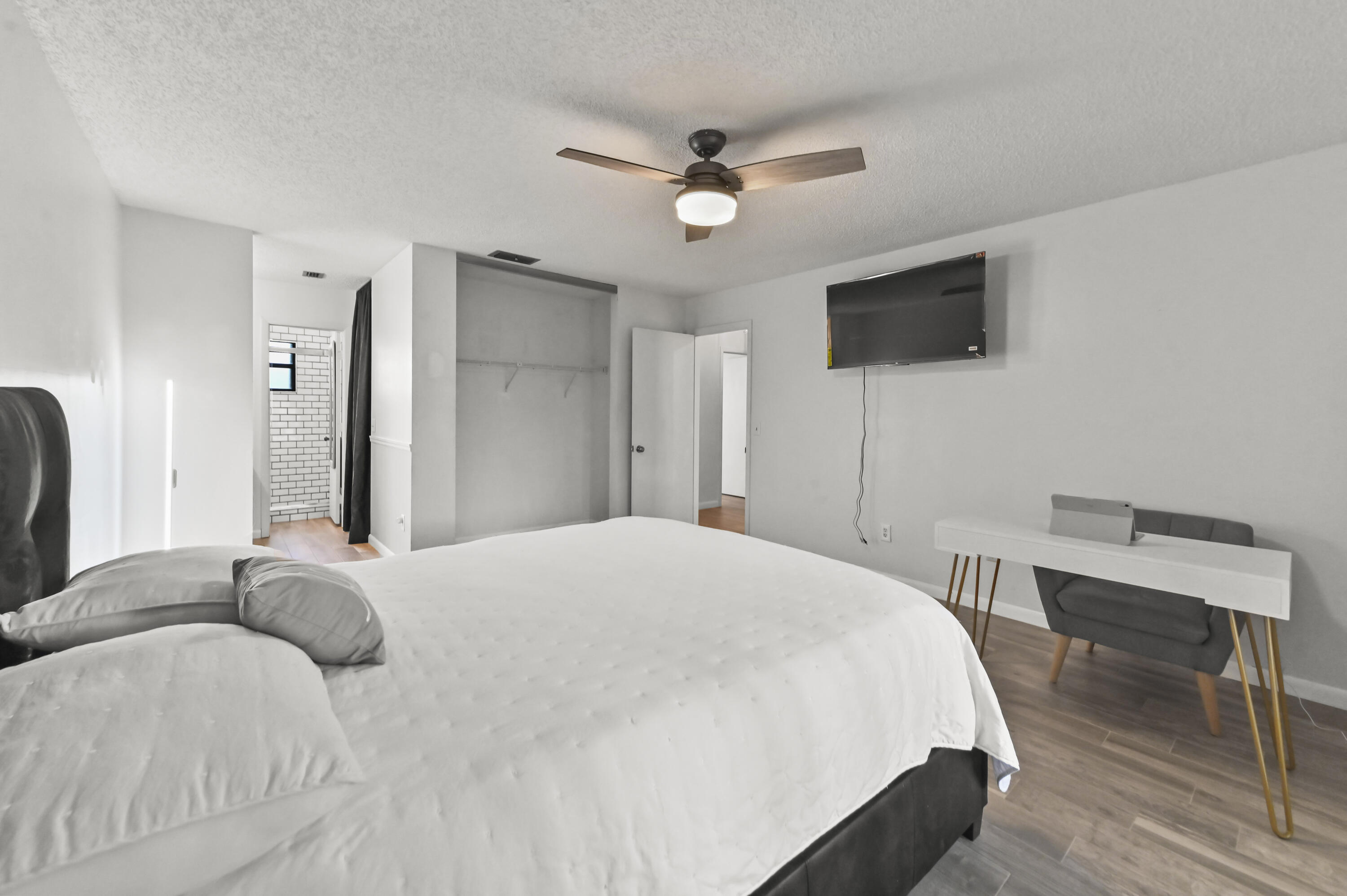 INDIAN TRAIL VILLAS - Residential