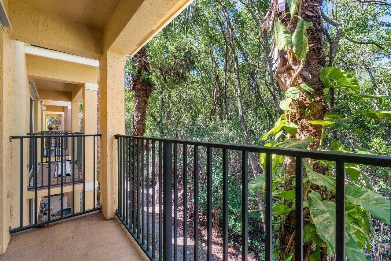 HYPOLUXOS MARINERS CAY CONDO - Residential Lease