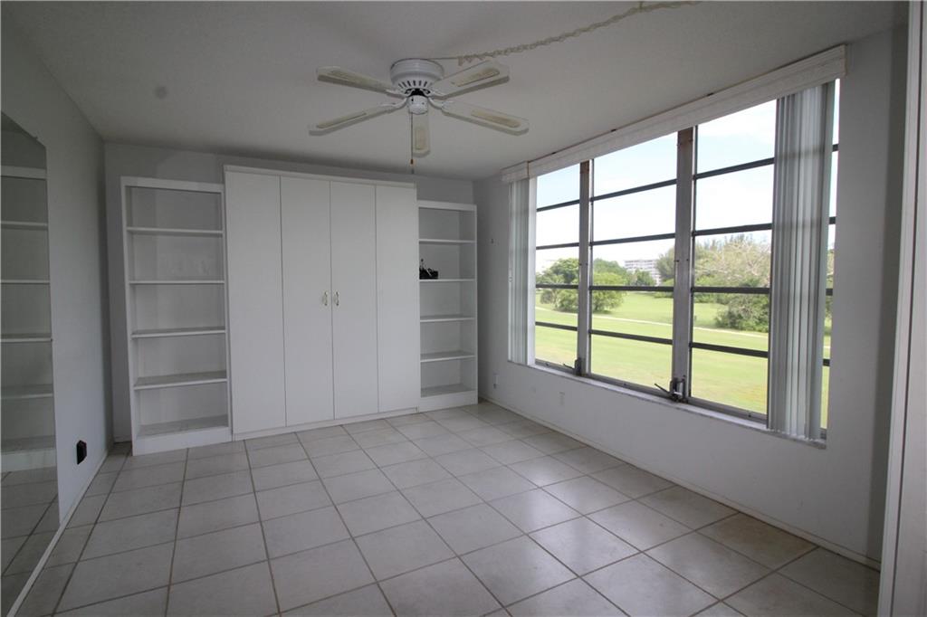 PALM-AIRE COUNTRY CLUB 35 - Residential