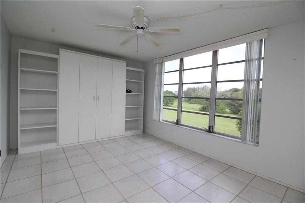 PALM-AIRE COUNTRY CLUB 35 - Residential