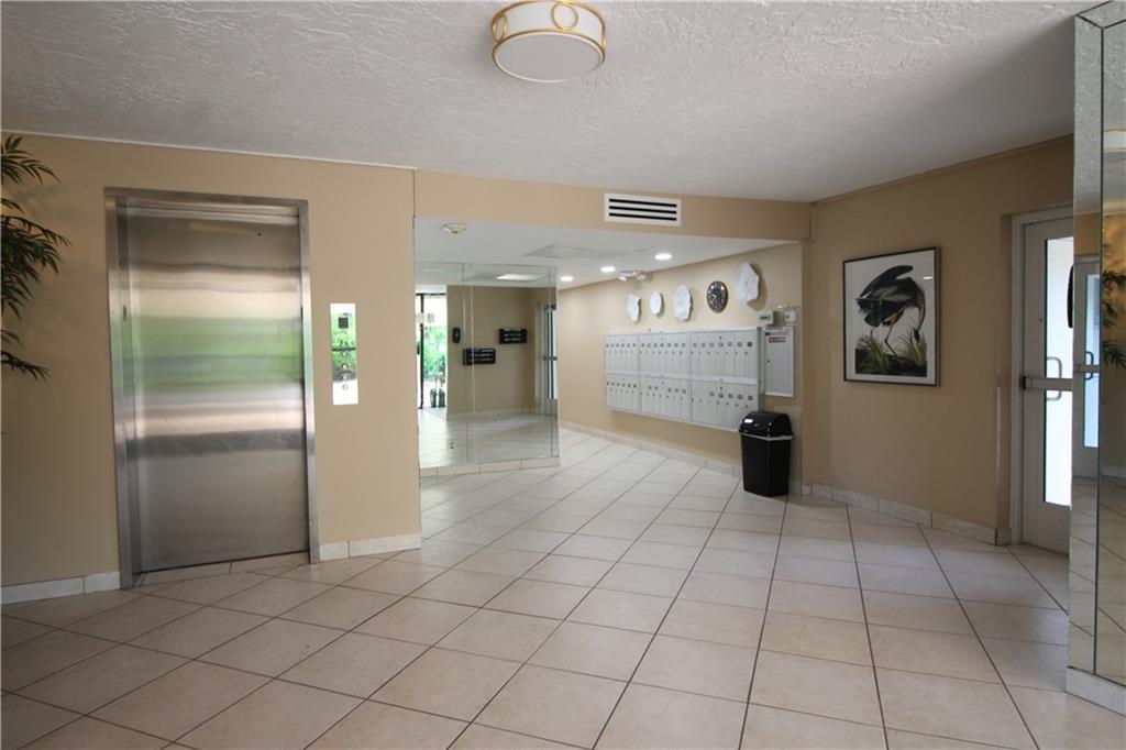 PALM-AIRE COUNTRY CLUB 35 - Residential