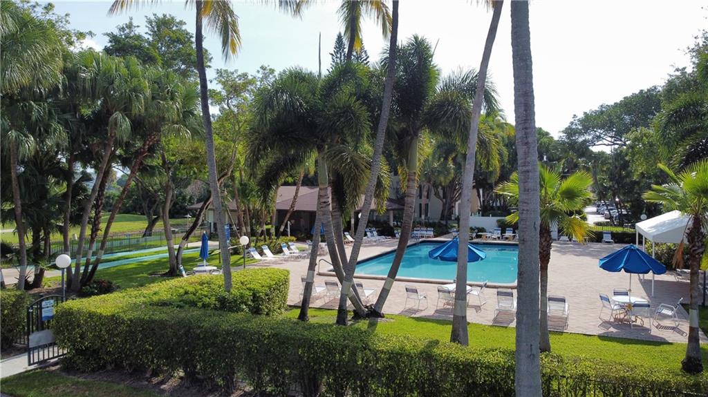 PALM-AIRE COUNTRY CLUB 35 - Residential