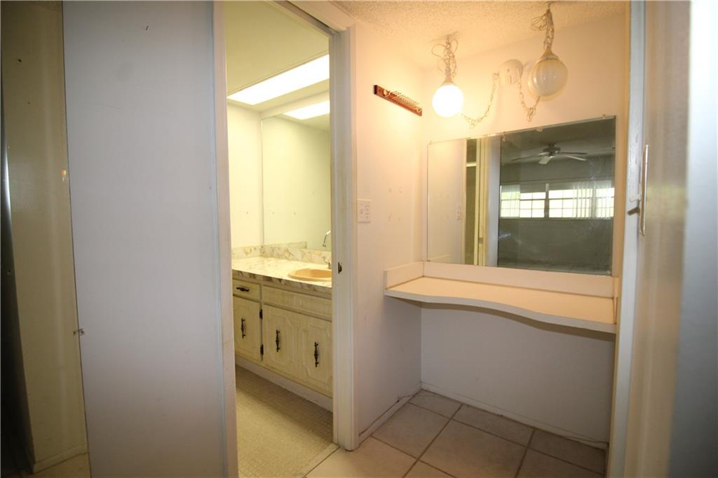 PALM-AIRE COUNTRY CLUB 35 - Residential