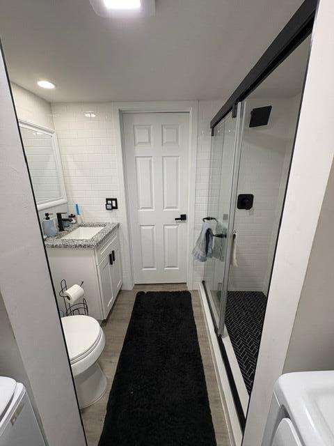LAKEWOOD - Residential Lease
