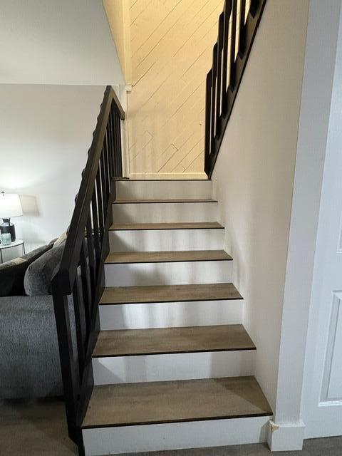 LAKEWOOD - Residential Lease