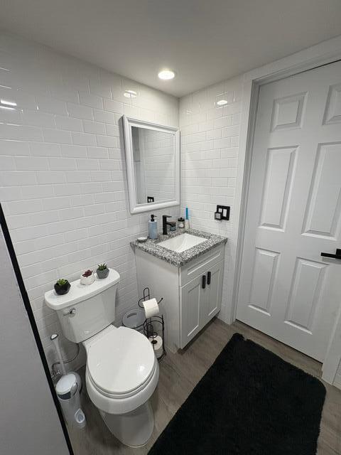 LAKEWOOD - Residential Lease