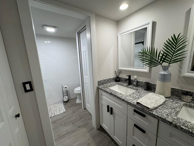LAKEWOOD - Residential Lease
