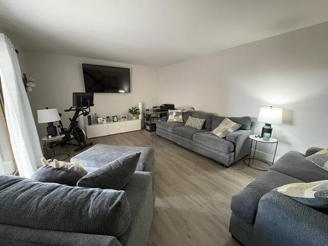 LAKEWOOD - Residential Lease
