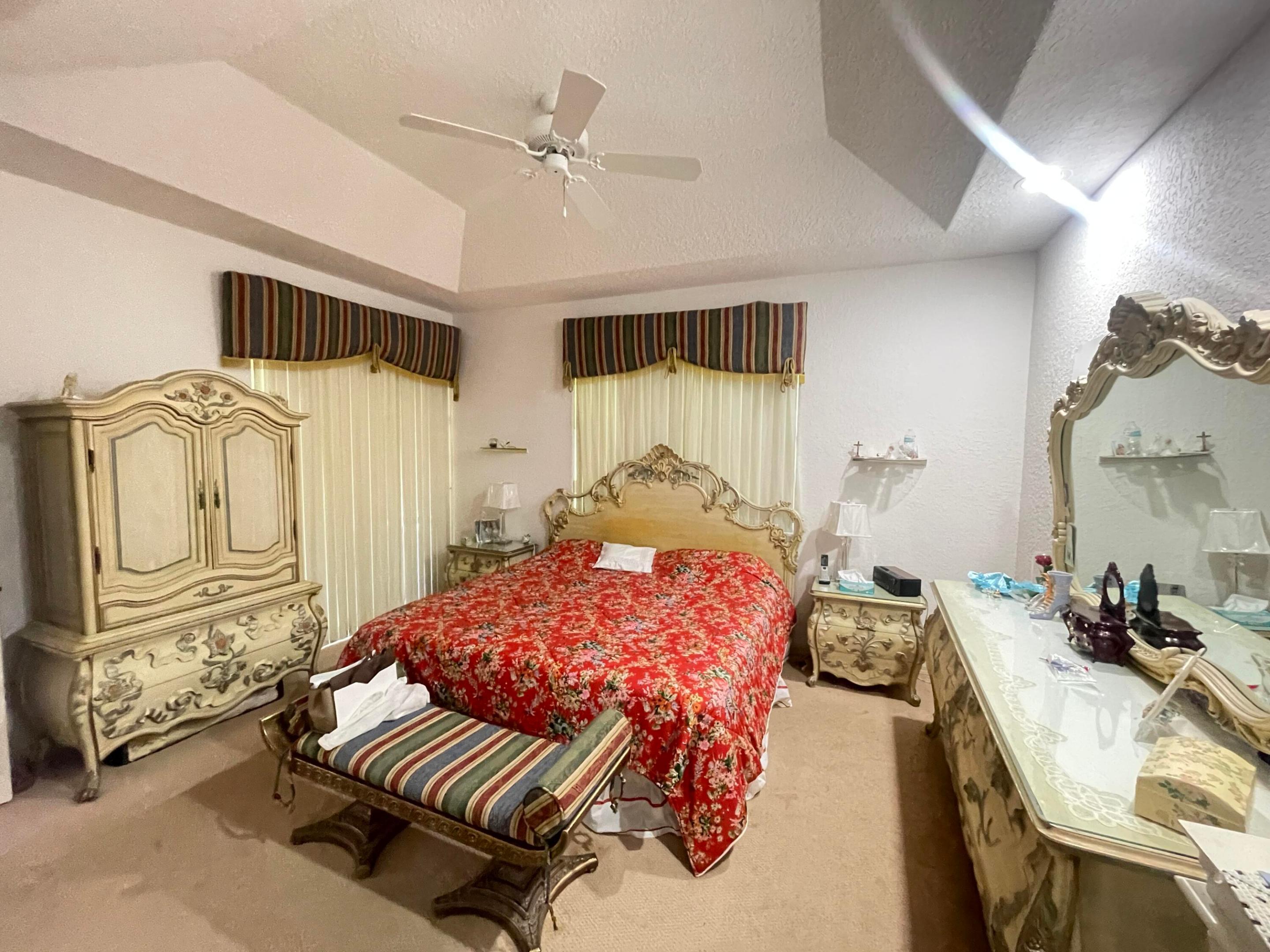 ROYAL PALM VILLAGE - Residential