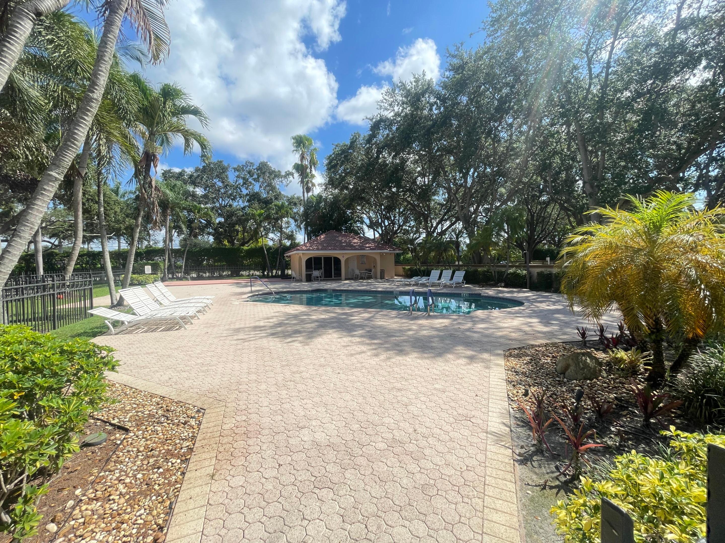 ROYAL PALM VILLAGE - Residential