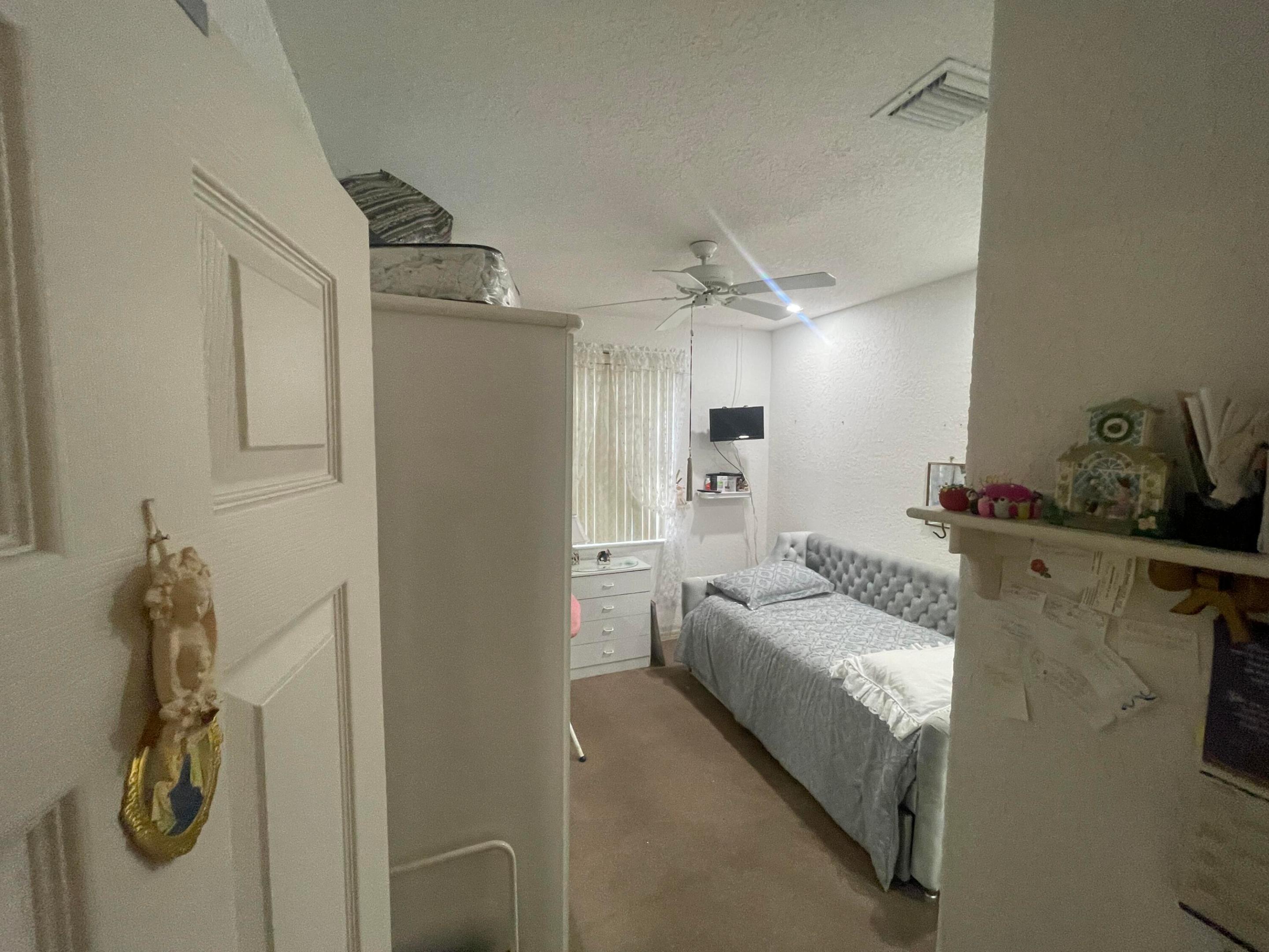 ROYAL PALM VILLAGE - Residential