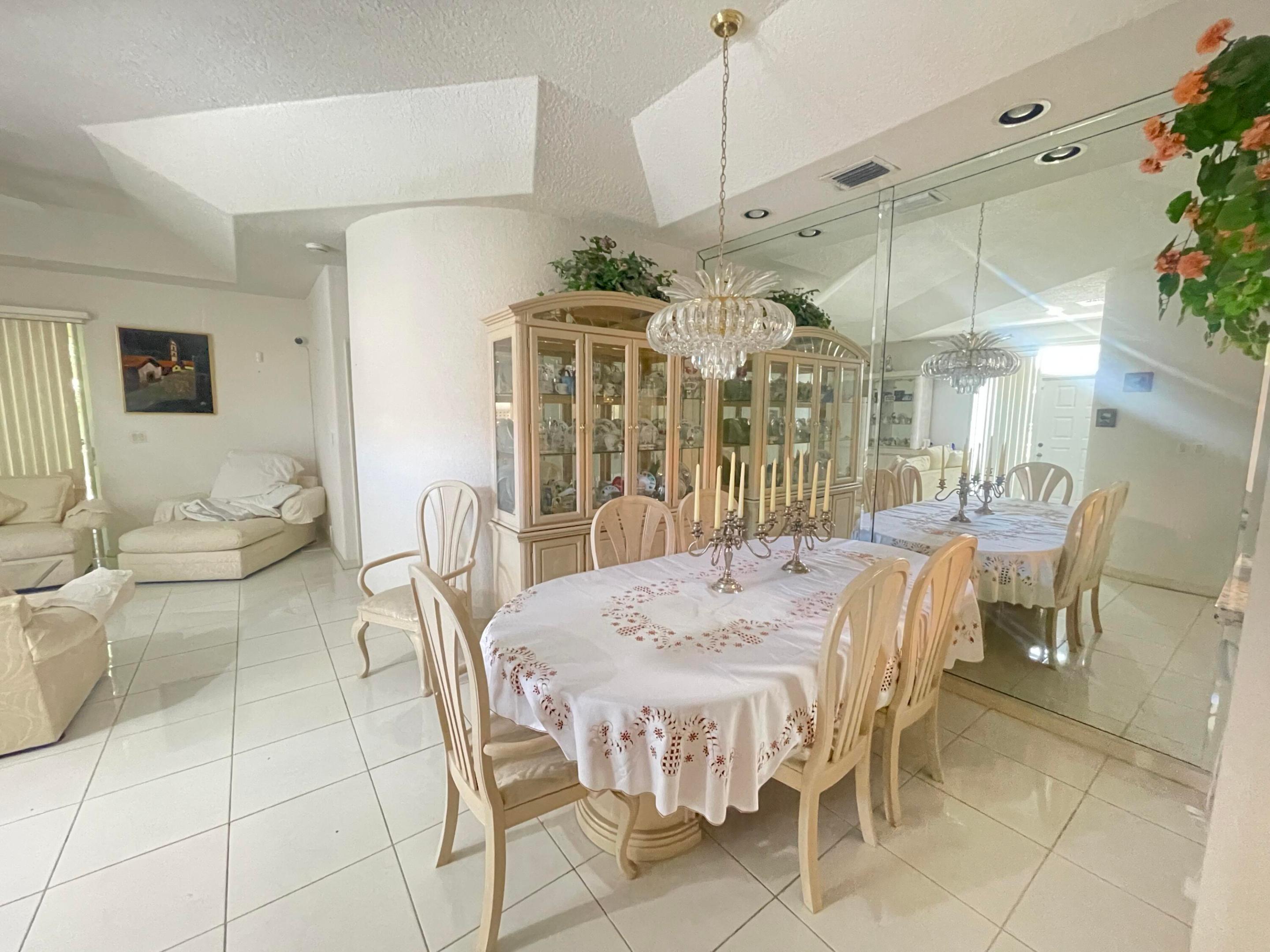 ROYAL PALM VILLAGE - Residential